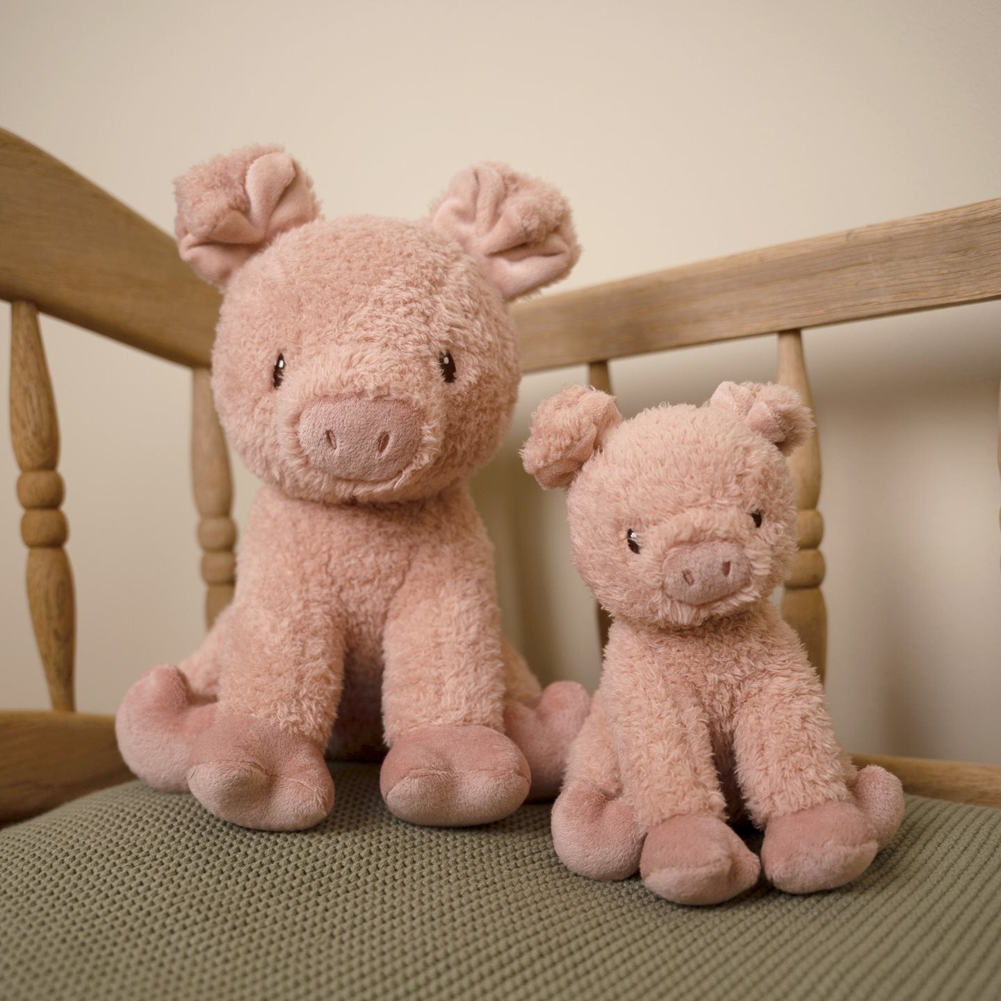 Cuddle Pig 25cm Little Farm  Cuddle Pig 25cm Little Farm