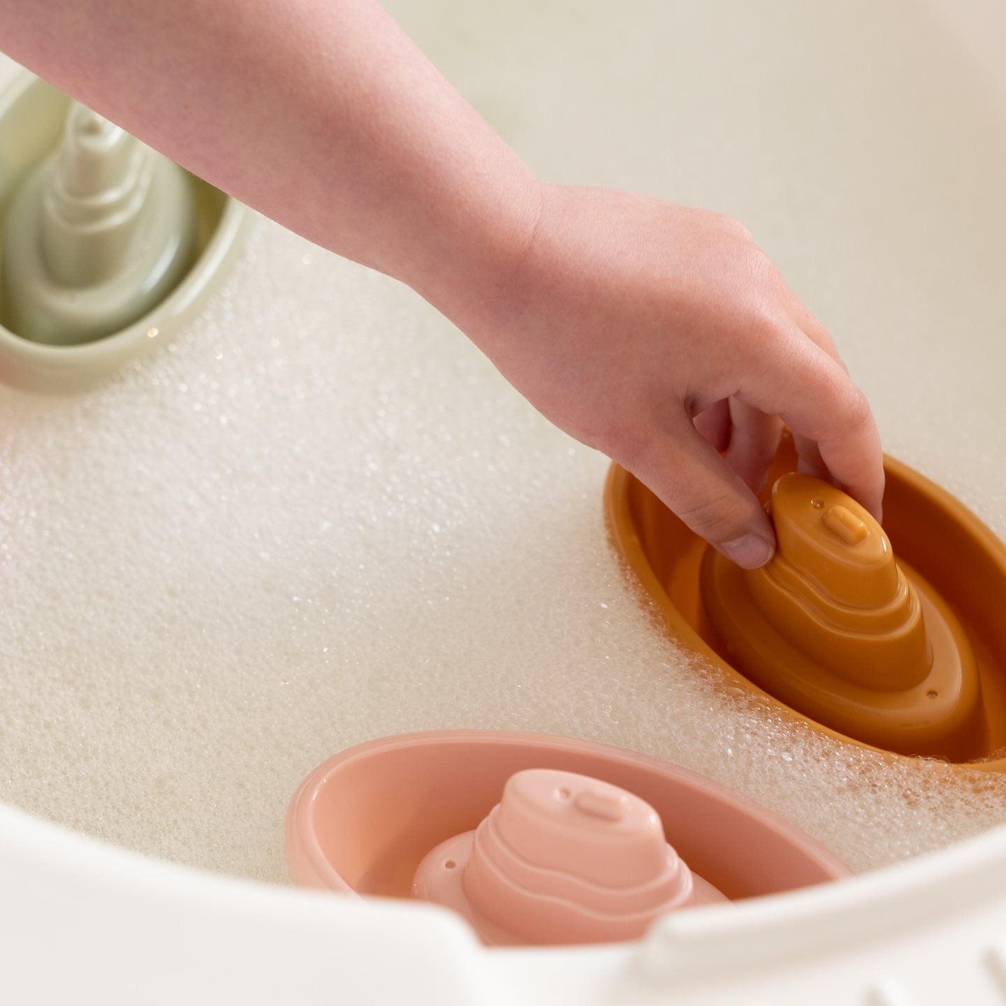 Stapelfähige Badeboote Rosa  Stapelfähige Badeboote Rosa