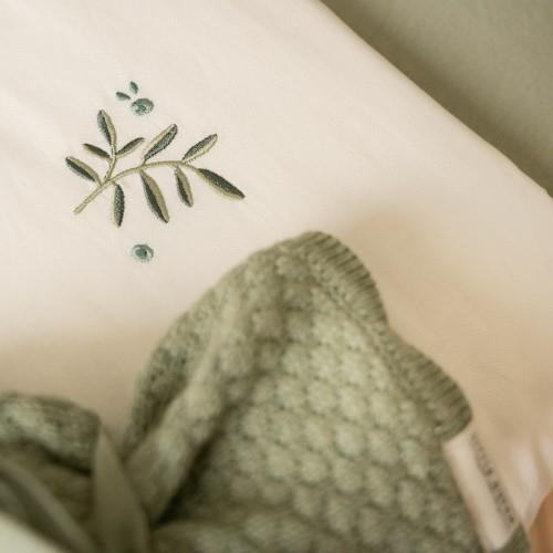 Crib sheet - Green - Essentials - Blueberry Leaves  Crib sheet - Green - Essentials - Blueberry Leaves