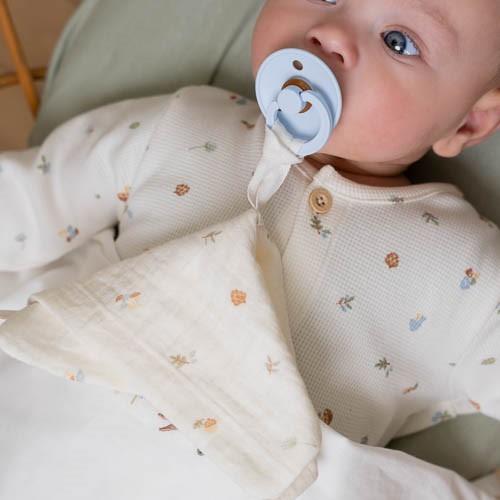 Schnullertuch - Weiß - Forest Friends - Waldschätze  Schnullertuch - Weiß - Forest Friends - Waldschätze