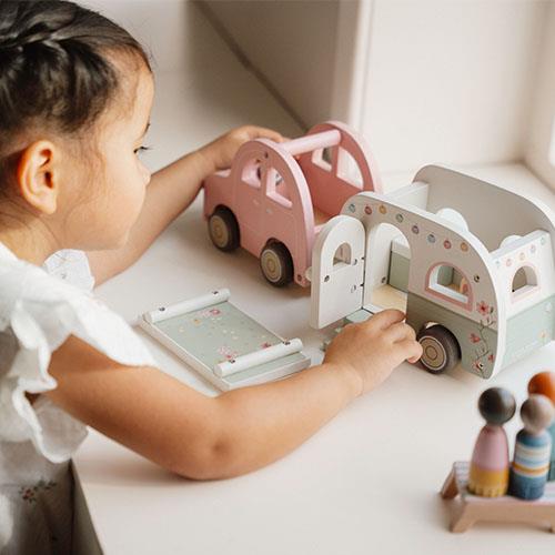 Toy car with caravan - Multicolored - Essentials  Toy car with caravan - Multicolored - Essentials