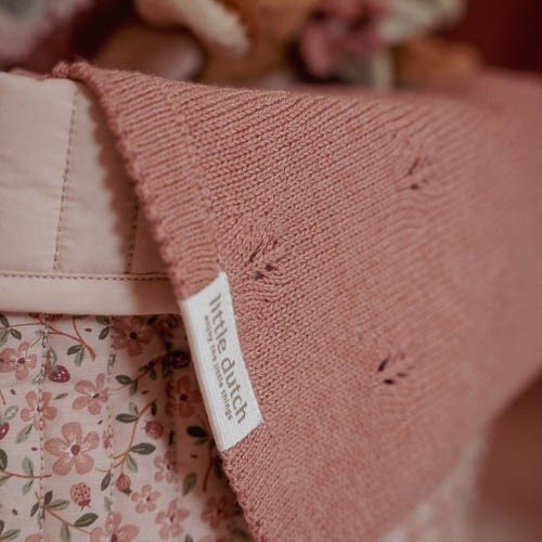 ledikantdeken-gebreid-pure-blossom ledikantdeken-gebreid-pure-blossom