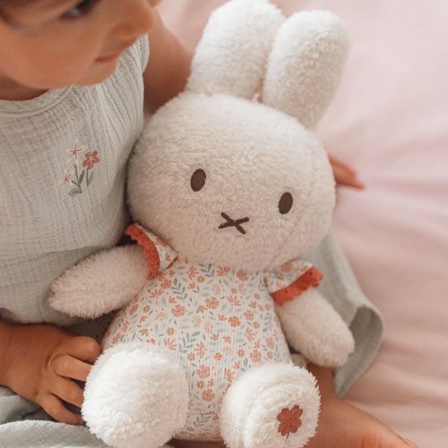 nijntje-knuffel-20-cm-lucky-blossom nijntje-knuffel-20-cm-lucky-blossom