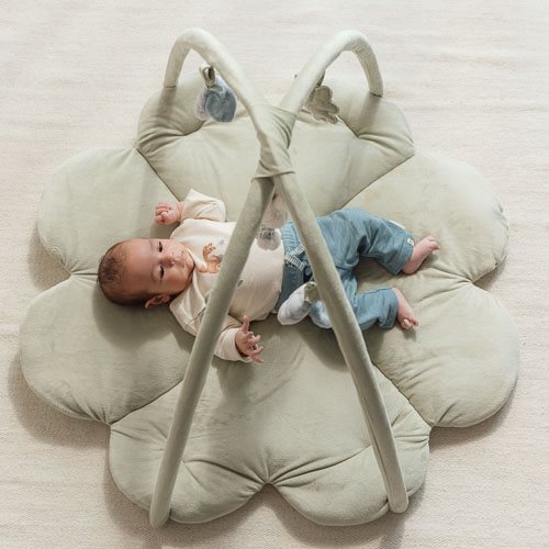 nijntje-speelkleed-met-boog-lucky-leaves nijntje-speelkleed-met-boog-lucky-leaves