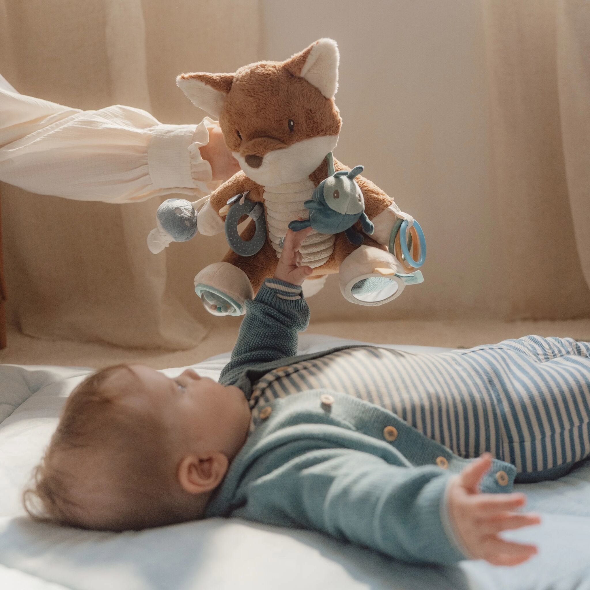 activiteitenknuffel-blauw-forest-friends activiteitenknuffel-blauw-forest-friends