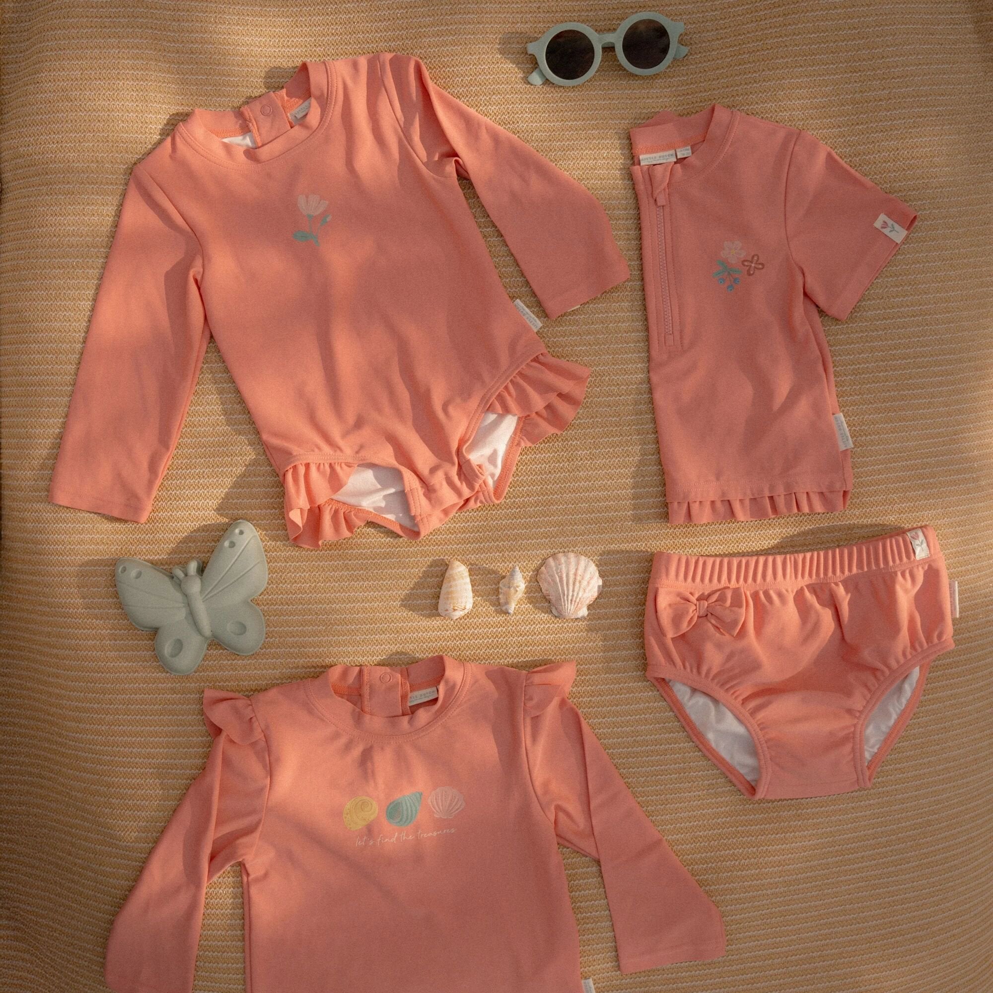 zwemshirt-korte-mouw-roze-sunny-flowers zwemshirt-korte-mouw-roze-sunny-flowers
