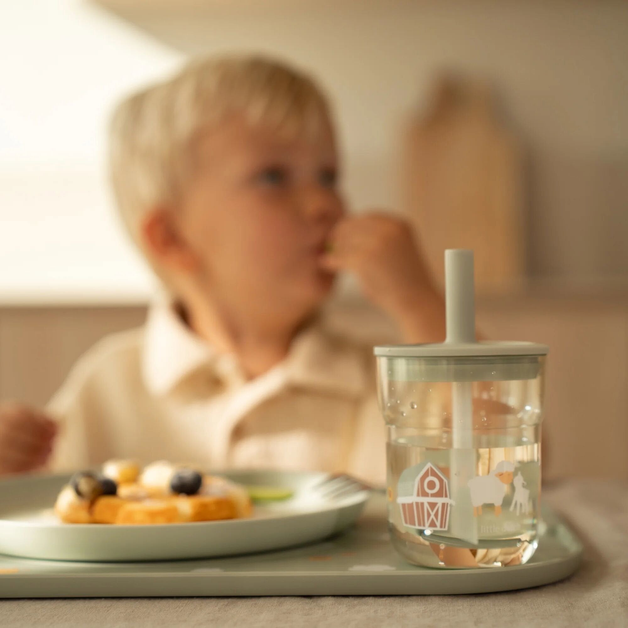 kinderglas-mio-250-ml-met-rietje-little-farm kinderglas-mio-250-ml-met-rietje-little-farm