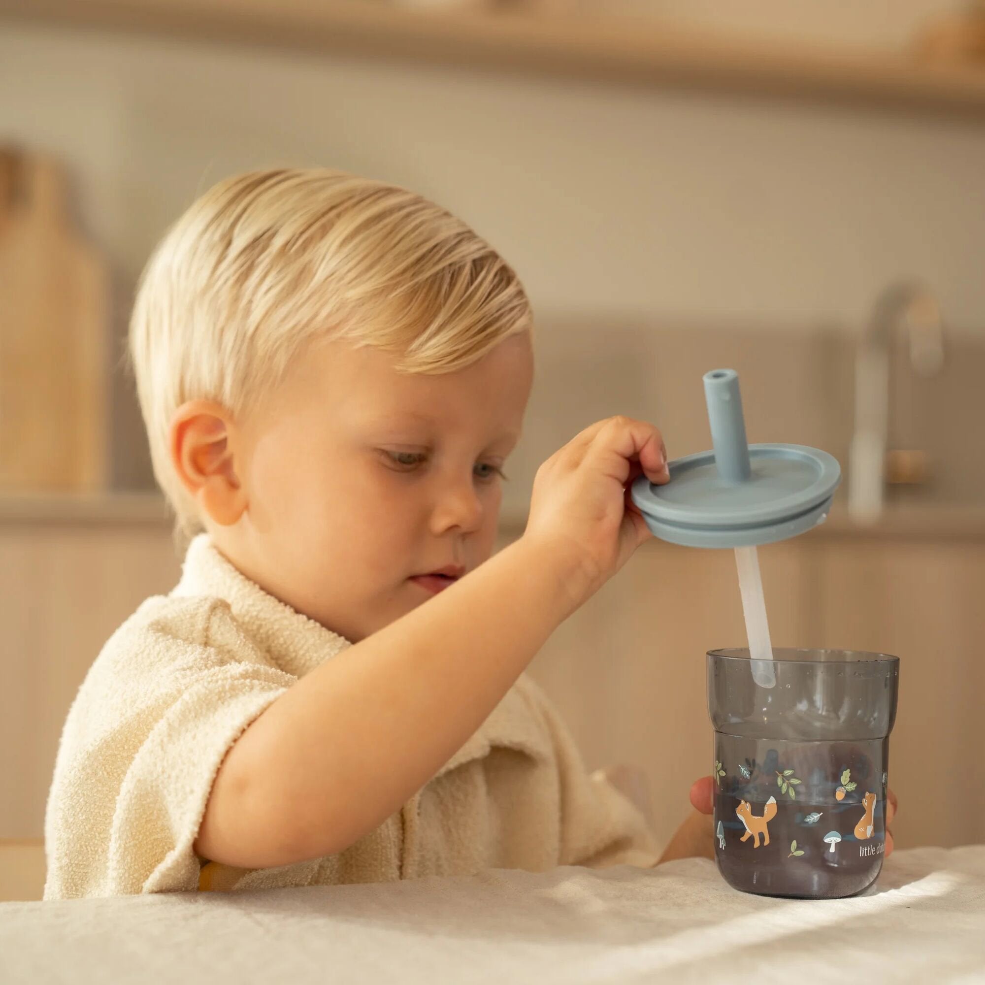 kinderglas-mio-250-ml-met-rietje-forest-friends kinderglas-mio-250-ml-met-rietje-forest-friends