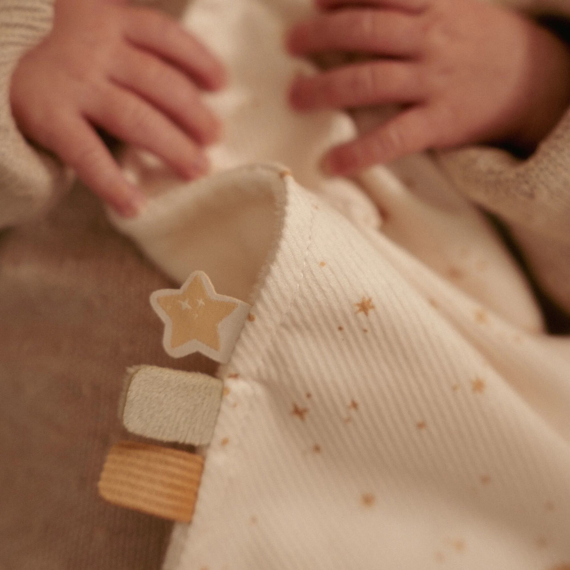 knuffeldoekje-met-bijtring-newborn-naturals knuffeldoekje-met-bijtring-newborn-naturals