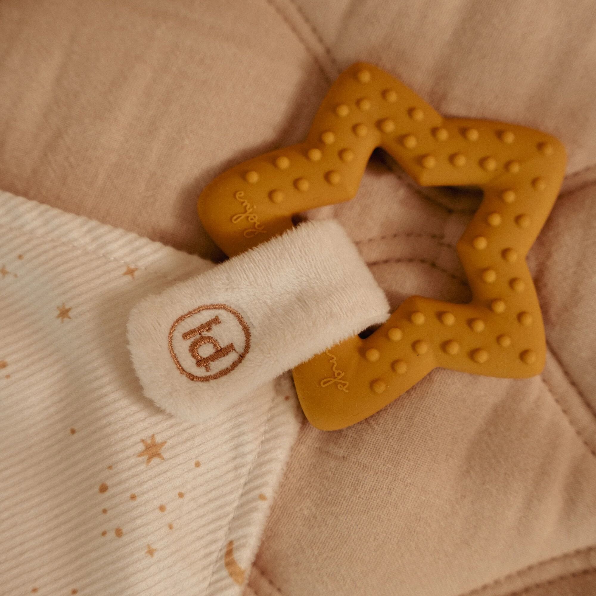 knuffeldoekje-met-bijtring-newborn-naturals knuffeldoekje-met-bijtring-newborn-naturals