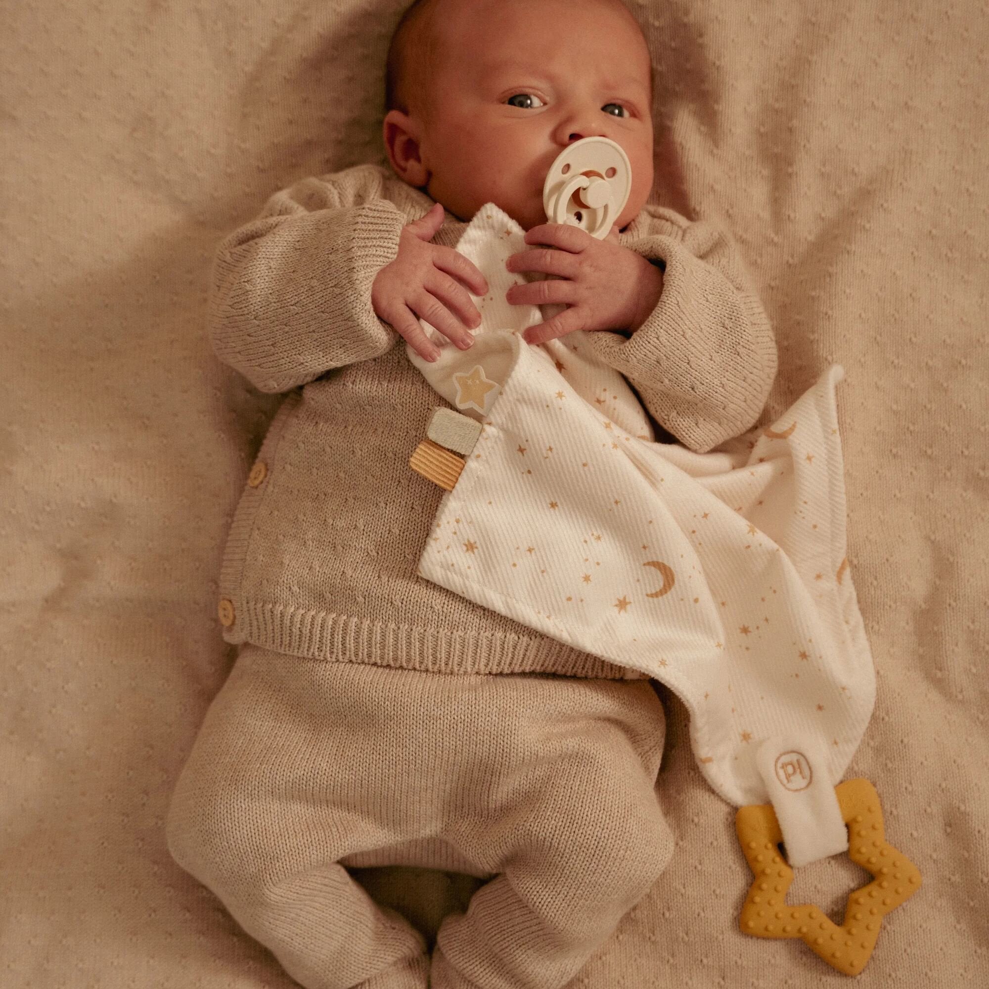 Schnuffeltuch Baby mit Beißring - Newborn Naturals  Schnuffeltuch Baby mit Beißring - Newborn Naturals