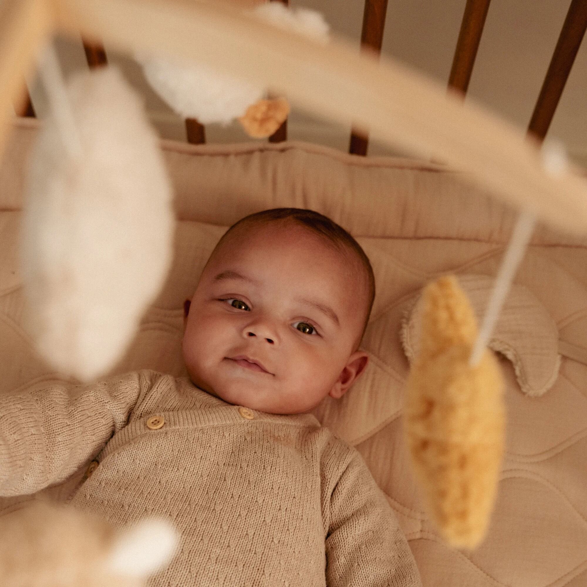 houten-muziekmobiel-beige-newborn-naturals houten-muziekmobiel-beige-newborn-naturals