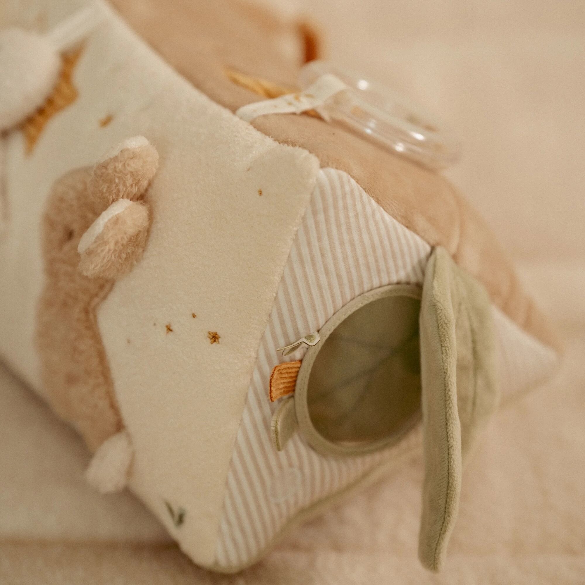 activiteiten-driehoek-wit-newborn-naturals activiteiten-driehoek-wit-newborn-naturals
