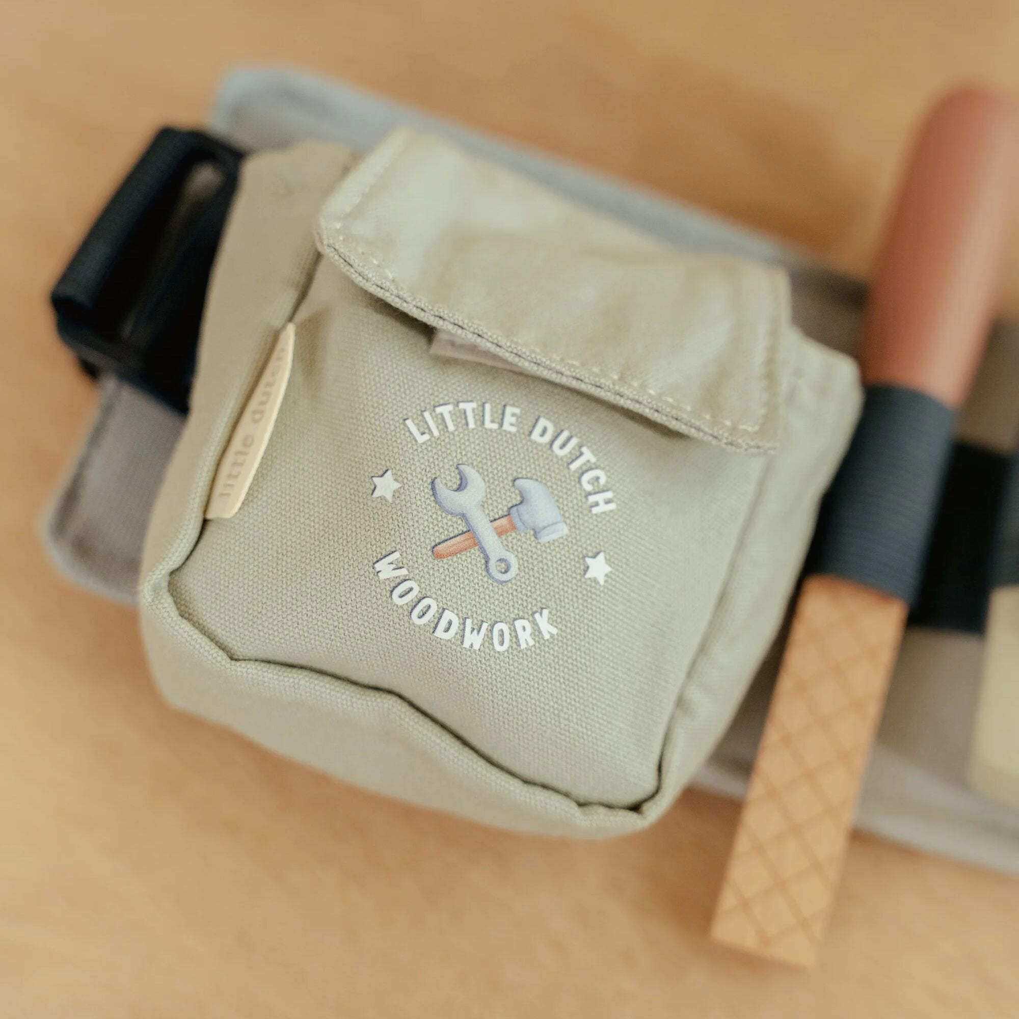 houten-gereedschapsriem-met-verstelbare-pasvorm houten-gereedschapsriem-met-verstelbare-pasvorm