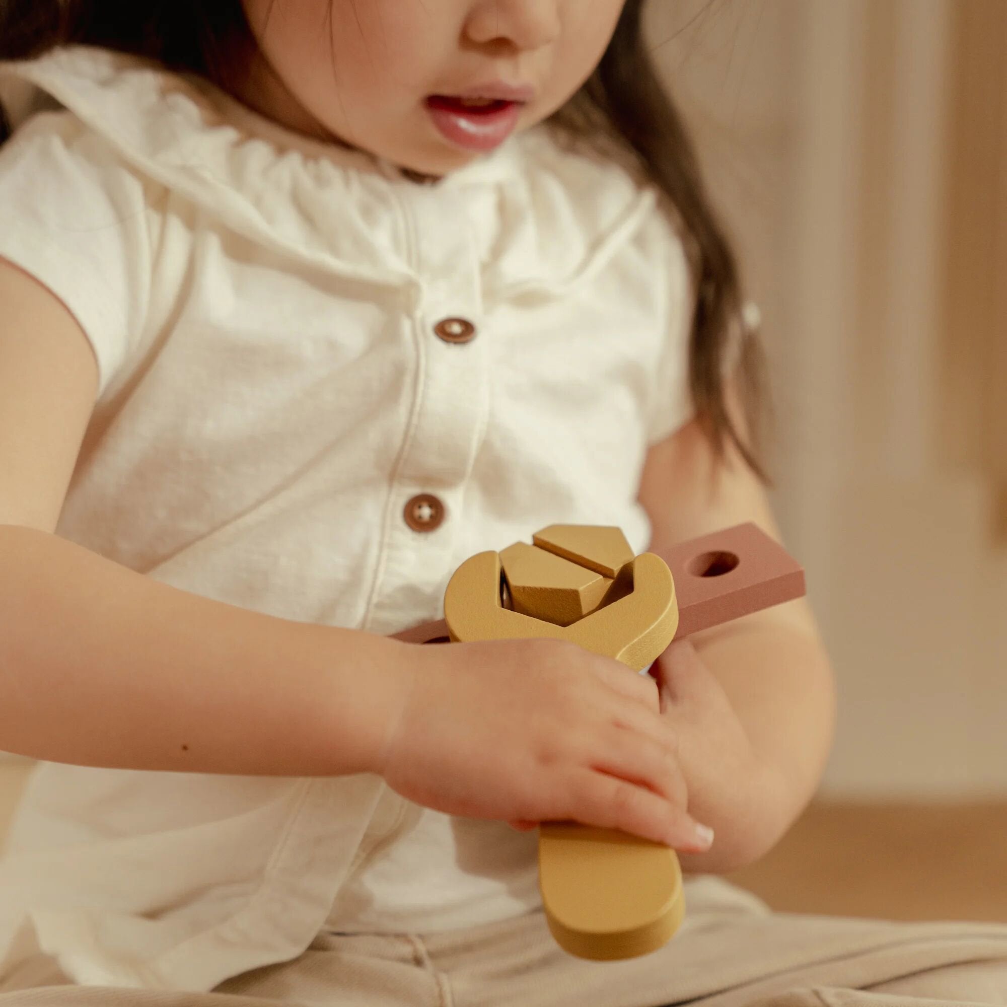 houten-gereedschapskist-met-hamerbank houten-gereedschapskist-met-hamerbank