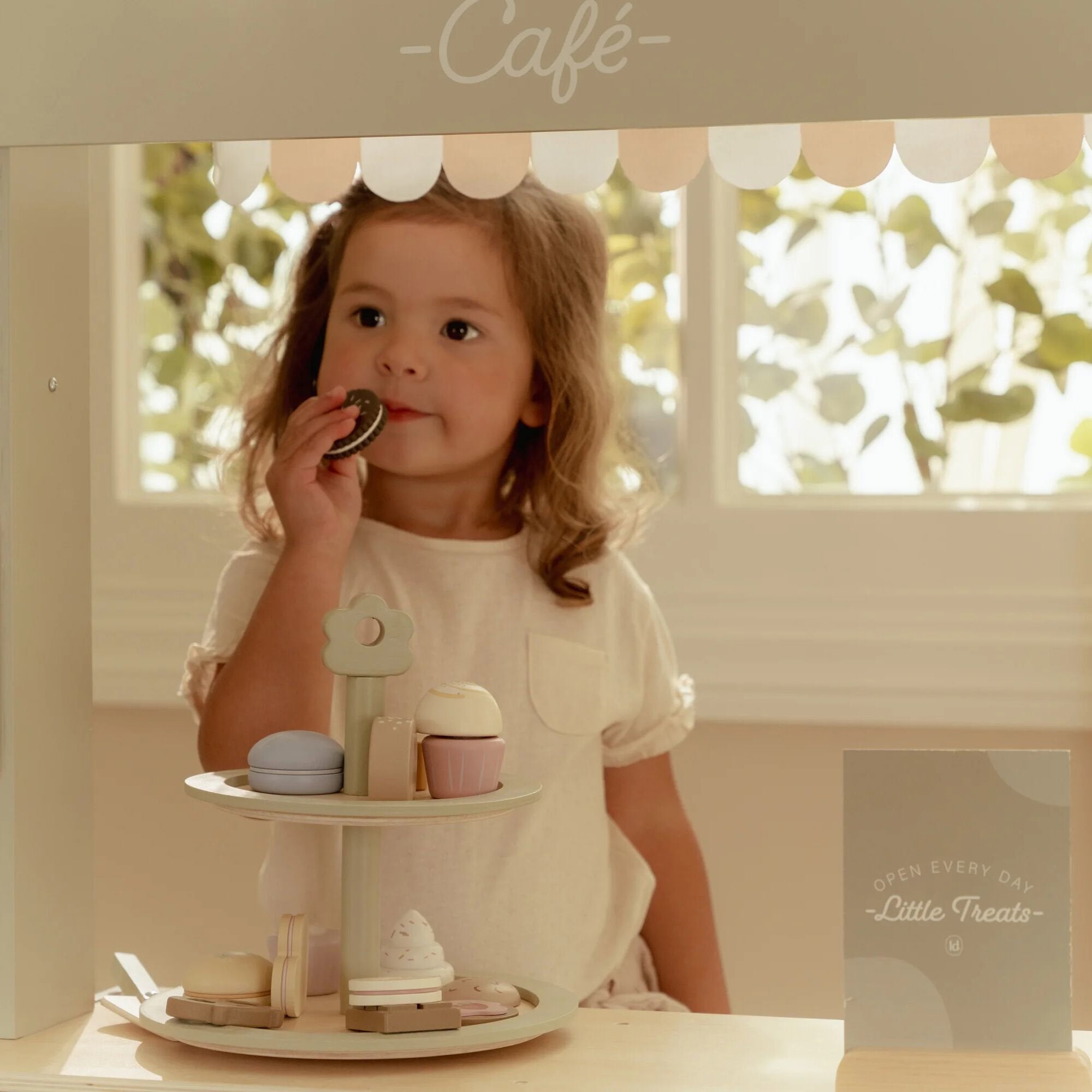 Wooden étagère - Green - Essentials  Wooden étagère - Green - Essentials