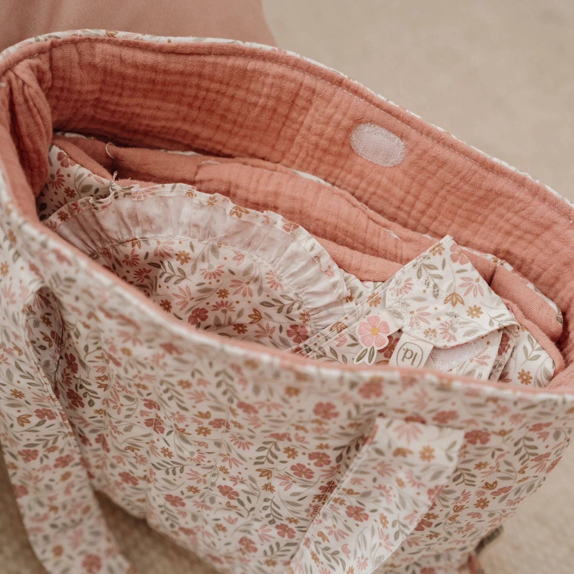 luiertas-pop-met-accessoires-voor-verzorging luiertas-pop-met-accessoires-voor-verzorging