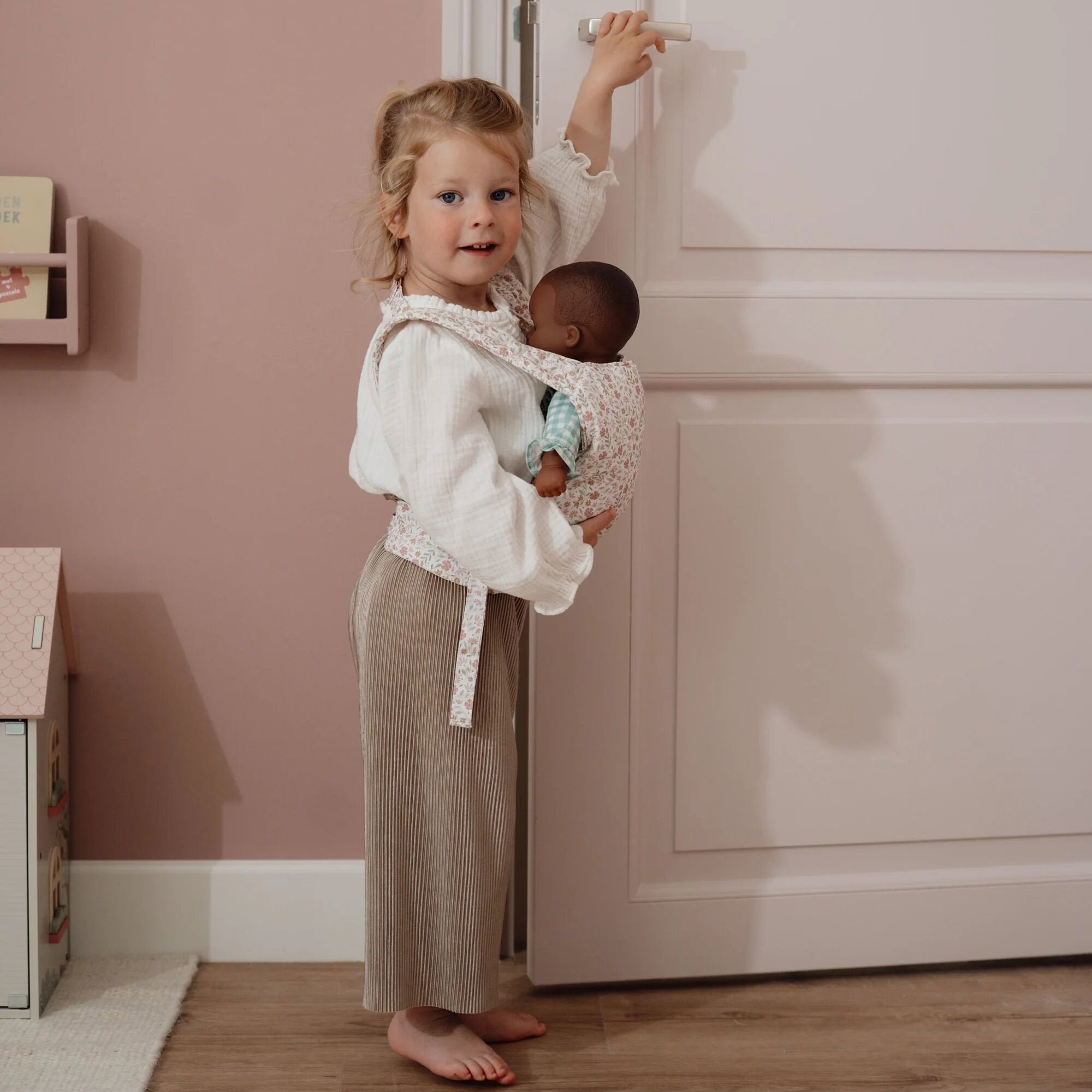 poppendraagzak-met-verstelbare-riem poppendraagzak-met-verstelbare-riem