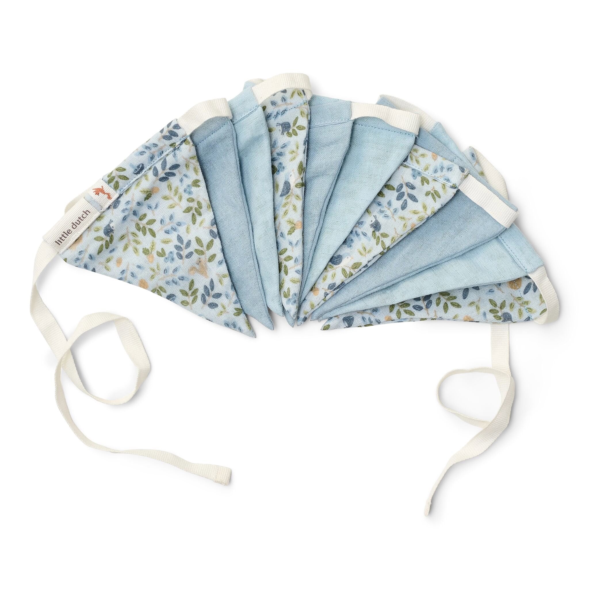 slinger-met-vlaggetjes-blauw-forest-friends-forest-adventure slinger-met-vlaggetjes-blauw-forest-friends-forest-adventure