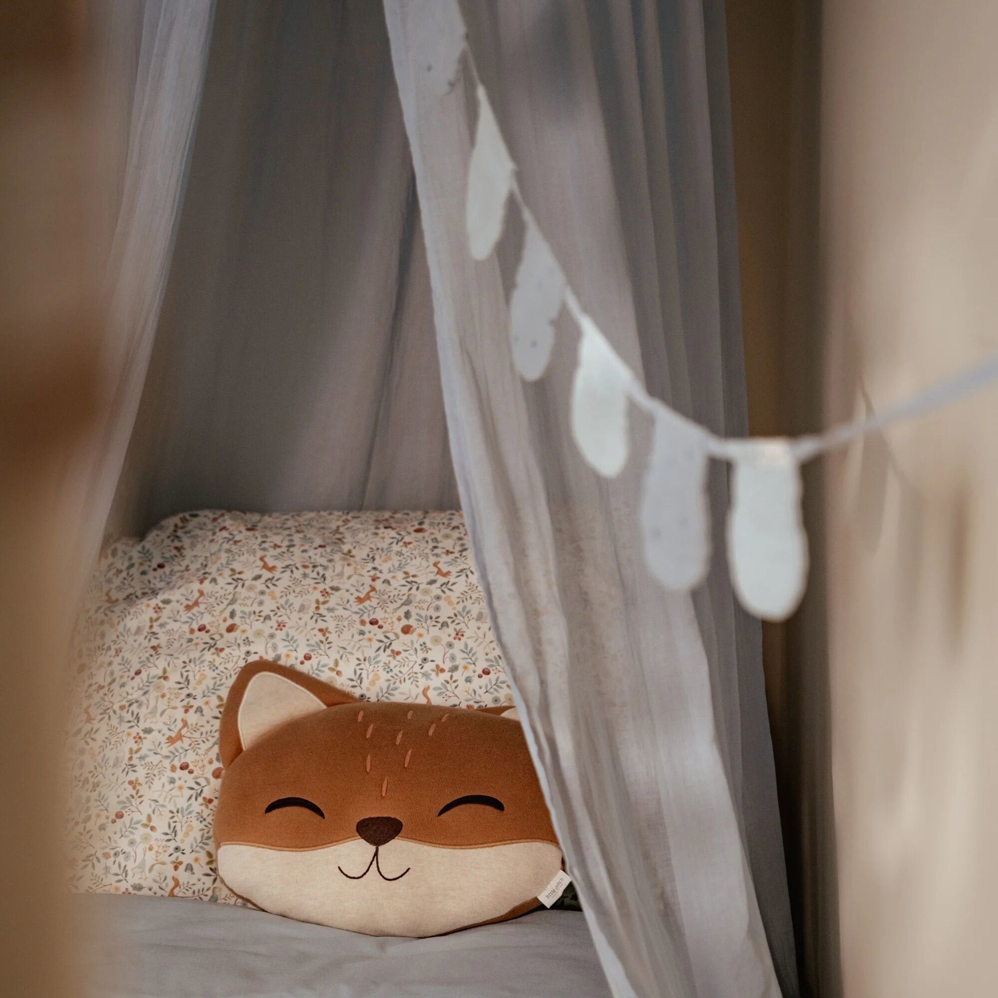 slinger-met-vlaggetjes-blauw-essentials slinger-met-vlaggetjes-blauw-essentials