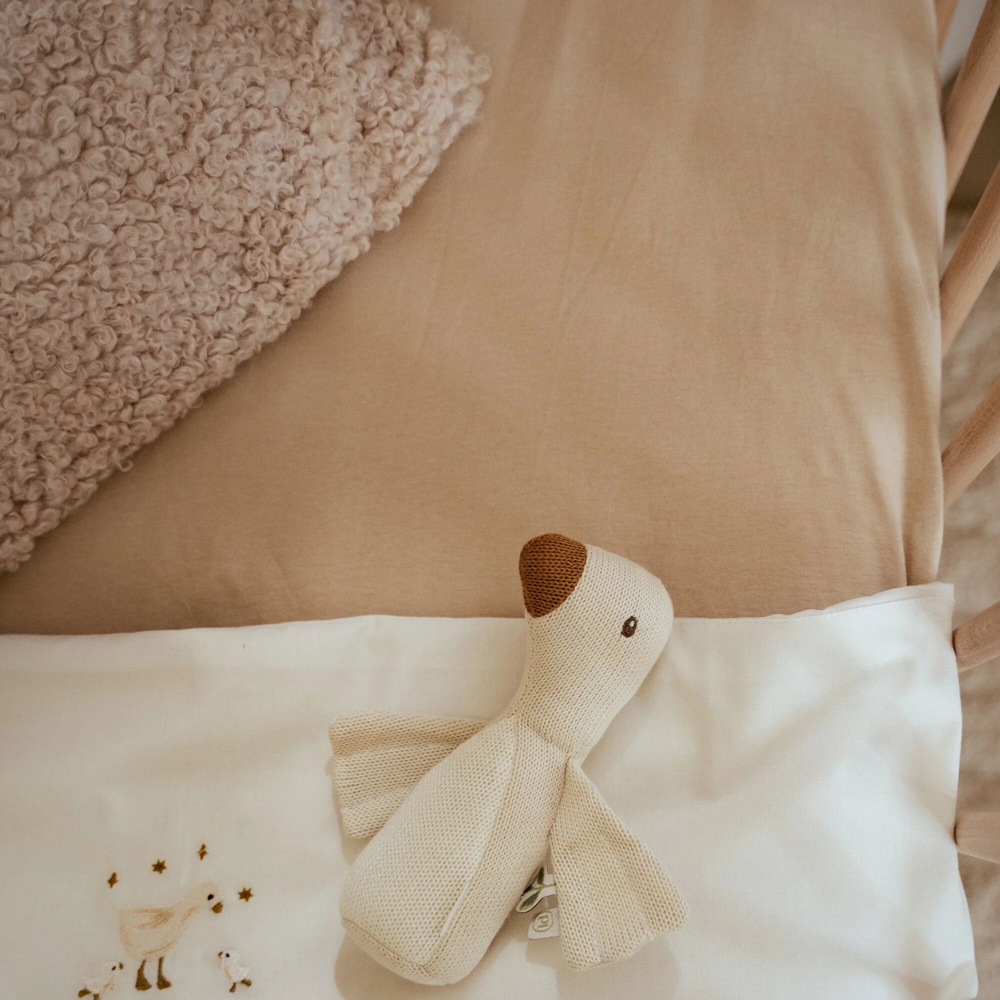 Crib fitted sheet - Beige - Essentials  Crib fitted sheet - Beige - Essentials