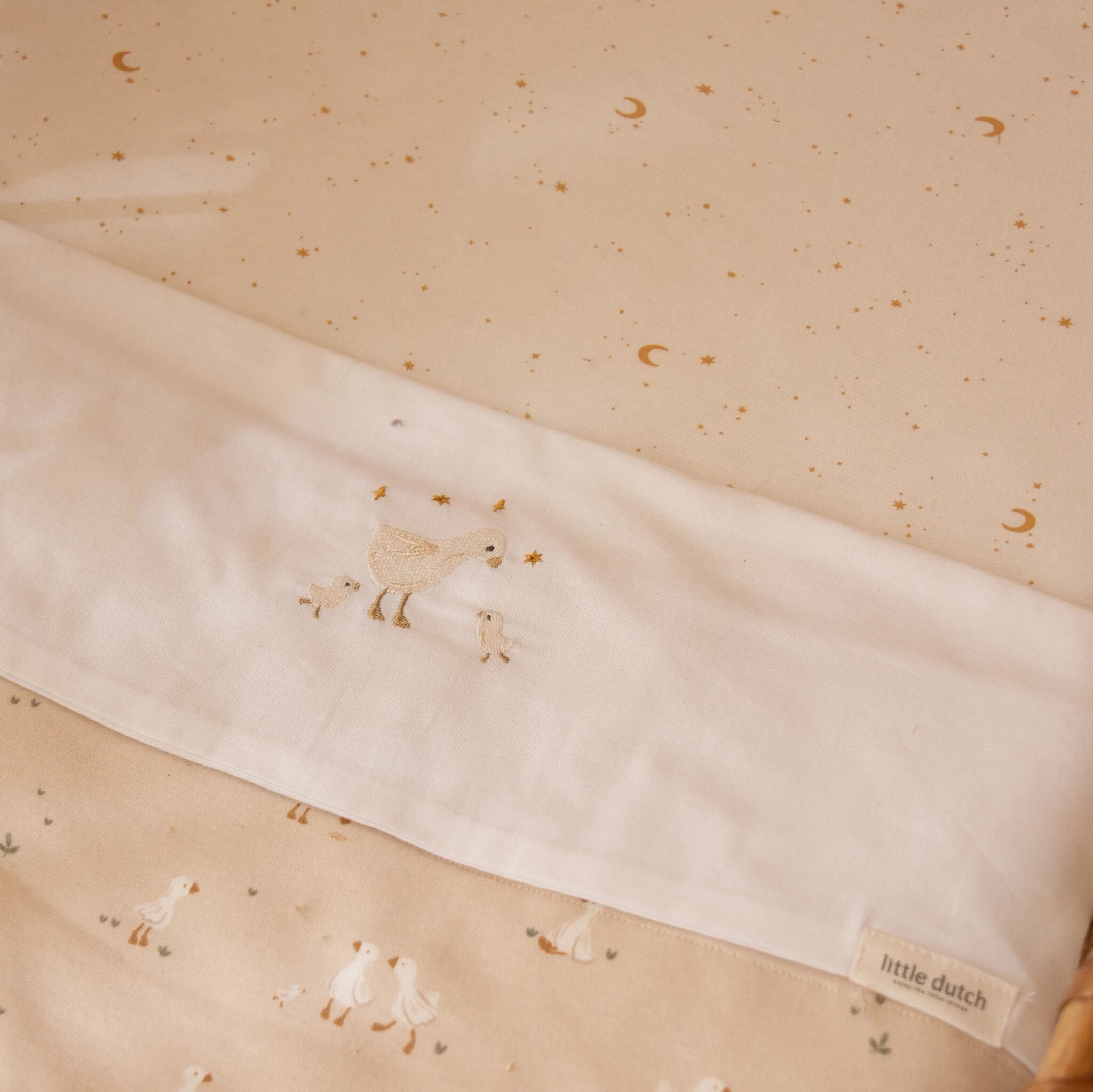 ledikant-hoeslaken-wit-newborn-naturals-little-goose ledikant-hoeslaken-wit-newborn-naturals-little-goose