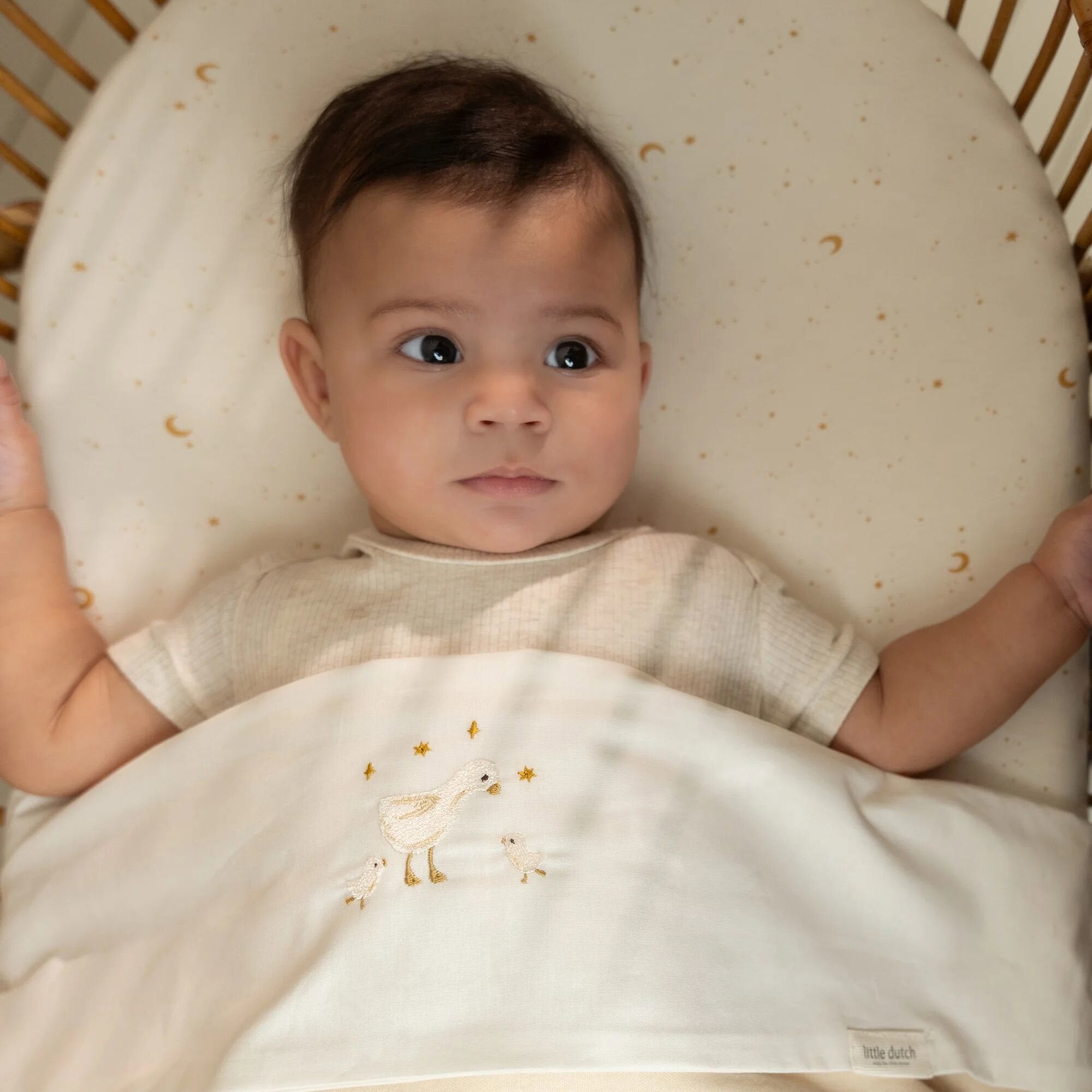 Cradle fitted sheet - White - Newborn Naturals - Little Goose  Cradle fitted sheet - White - Newborn Naturals - Little Goose