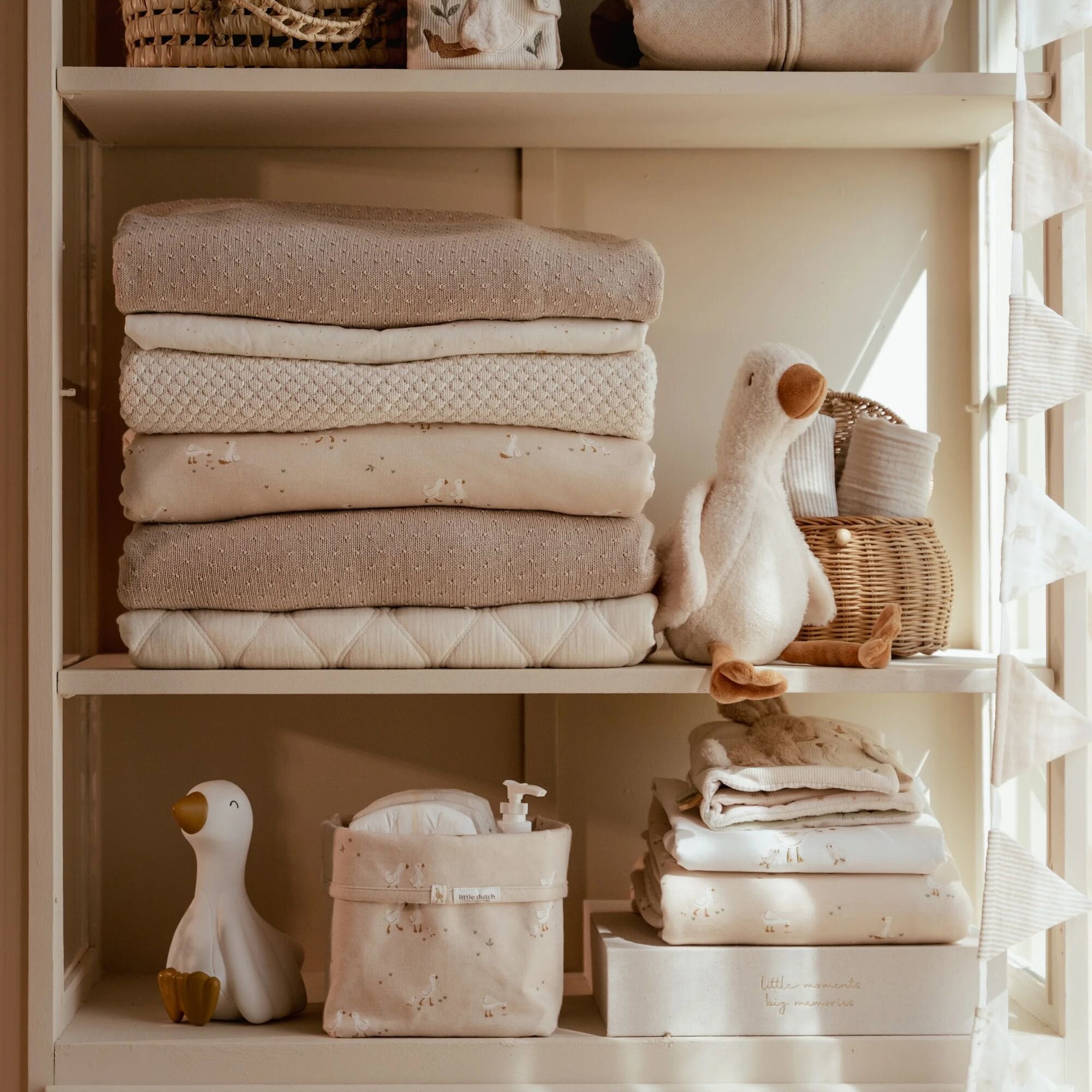 ledikant-deken-beige-newborn-naturals-little-goose ledikant-deken-beige-newborn-naturals-little-goose