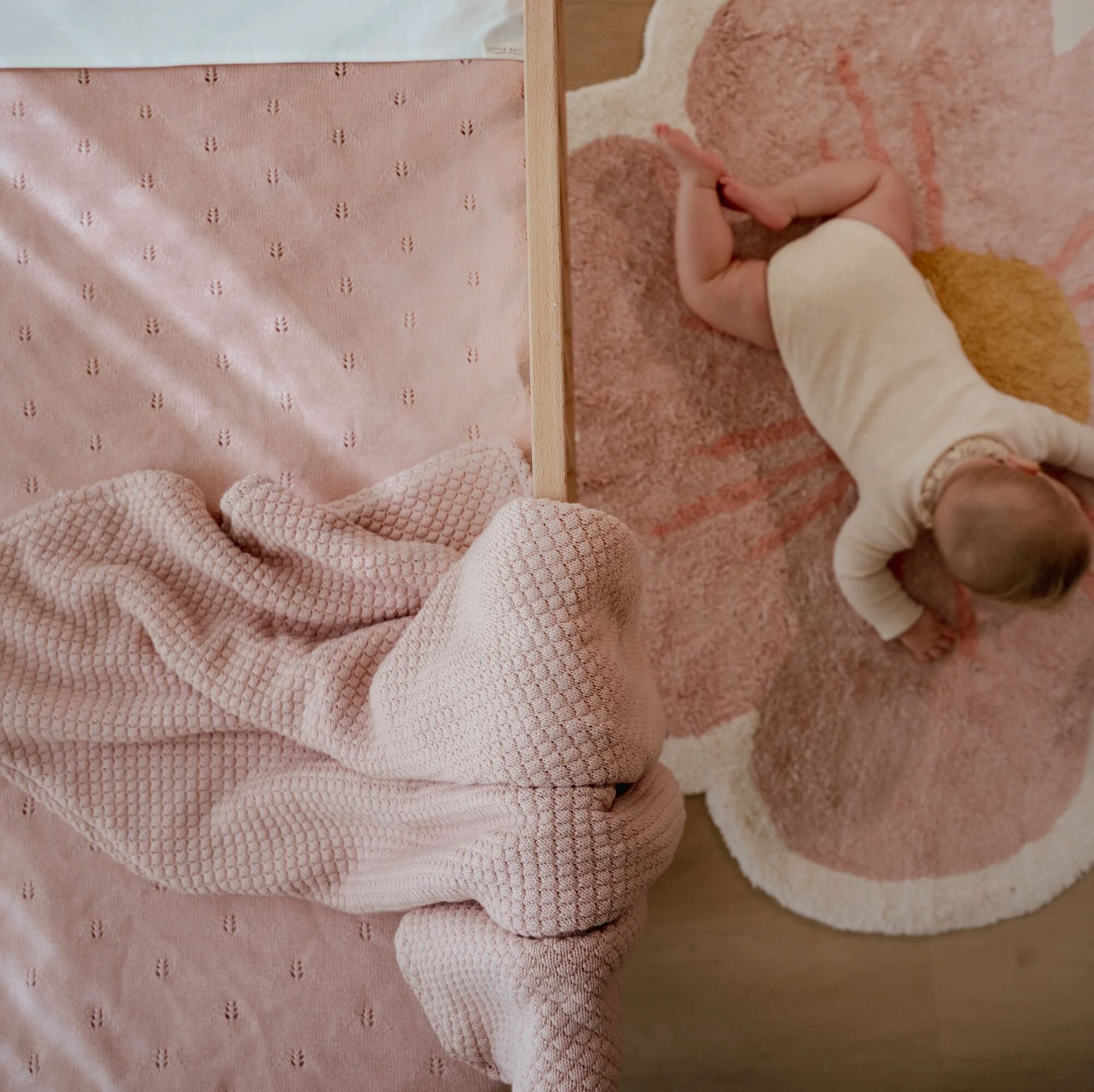 wiegdeken-roze-essentials wiegdeken-roze-essentials