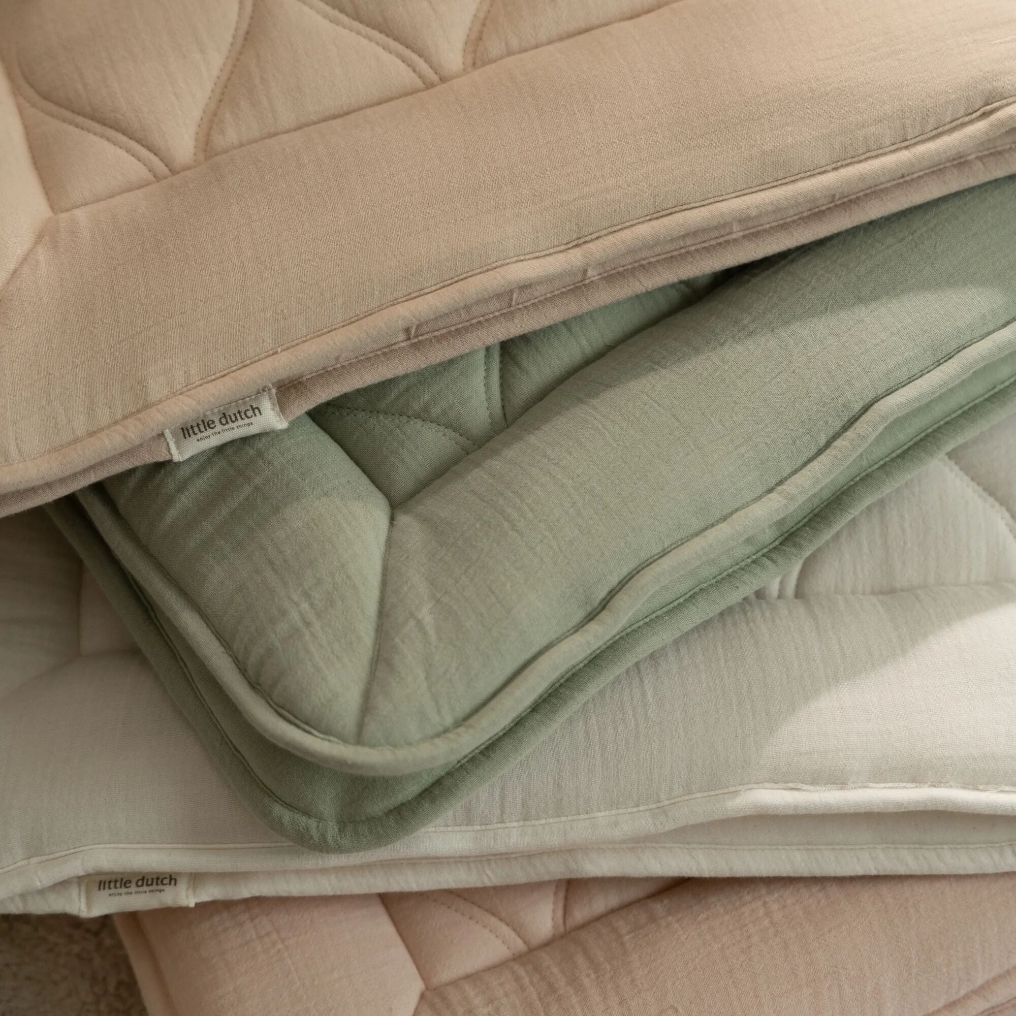 boxkleed-groen-essentials boxkleed-groen-essentials