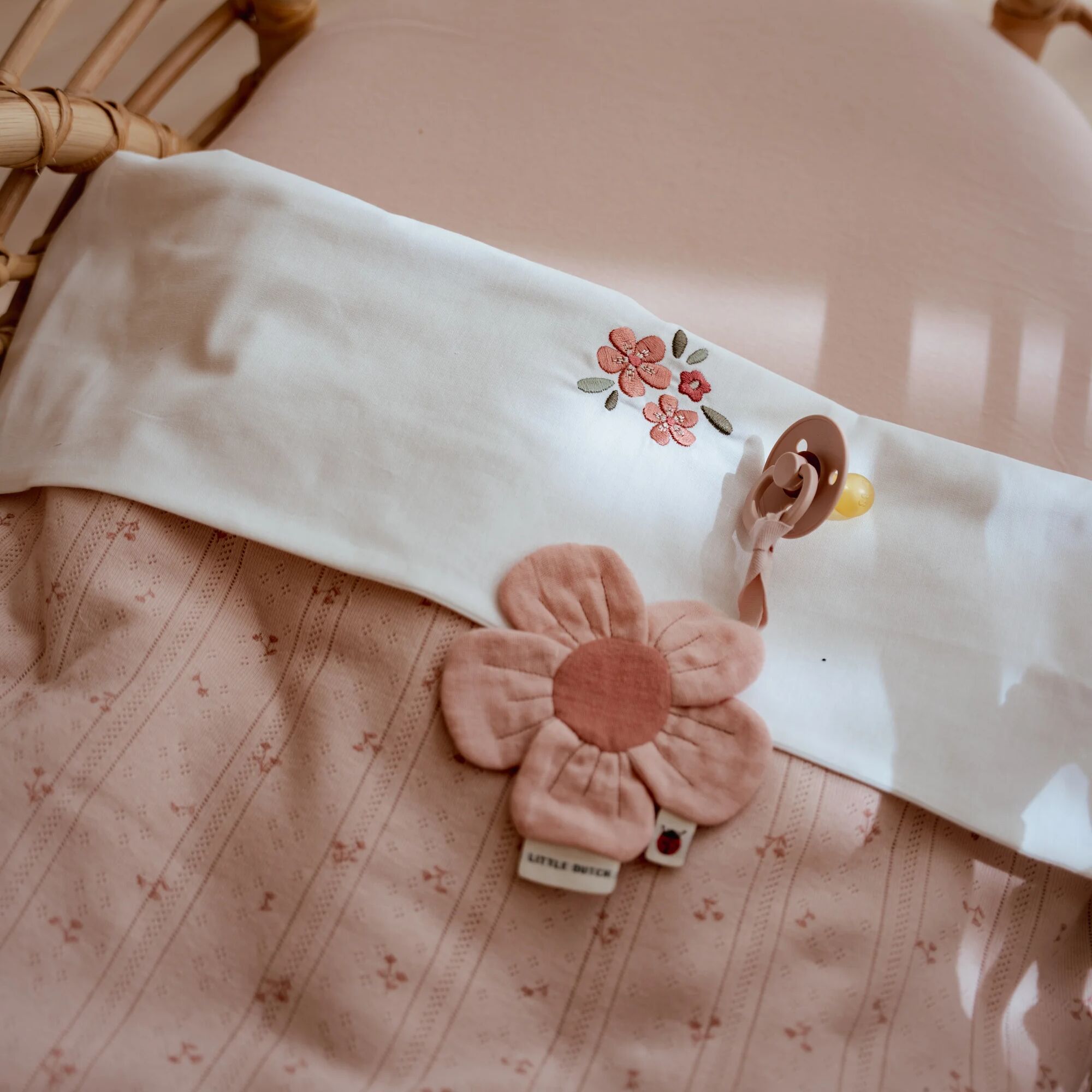 speendoekje-roze-fairy-garden speendoekje-roze-fairy-garden