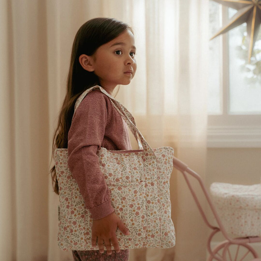 Sac à langer pour poupées – Multicolore – Essentials – Fleurs Douces  luiertas-pop-met-accessoires-voor-verzorging