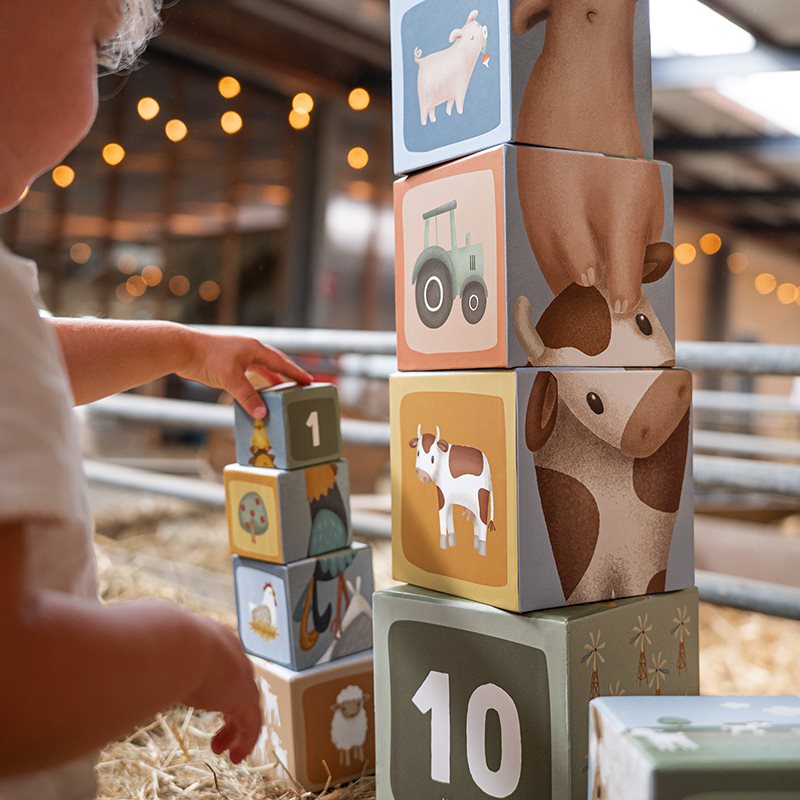 Cardboard stacking tower Little Farm