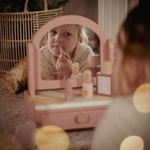 Dressing table