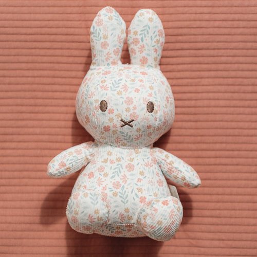 nijntje-knuffel-all-over-print-20-cm-lucky-blossom