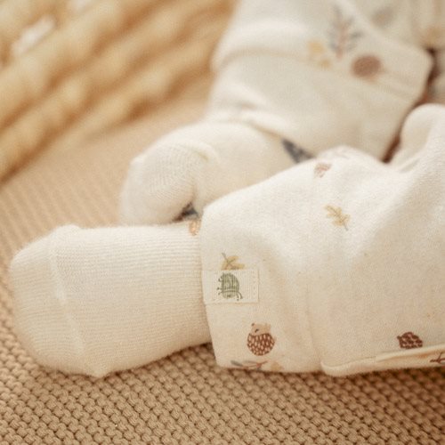 strampler mit integrierten handschuhen Strampler- Sand - Forest Friends