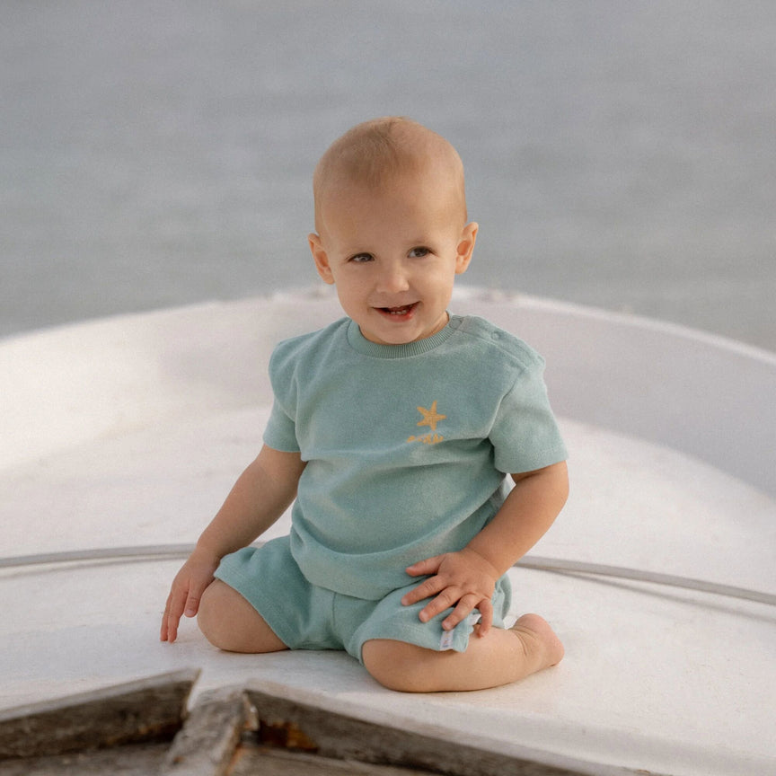 t-shirt-en-short-groen-seashells-and-stripes