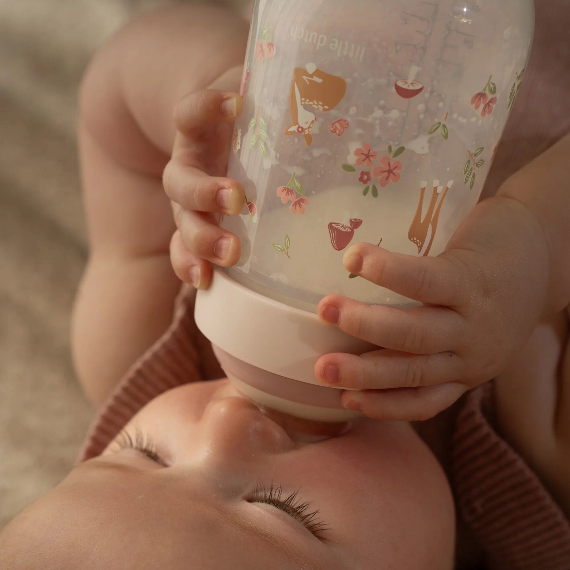 babyfles-240-ml-fairy-garden
