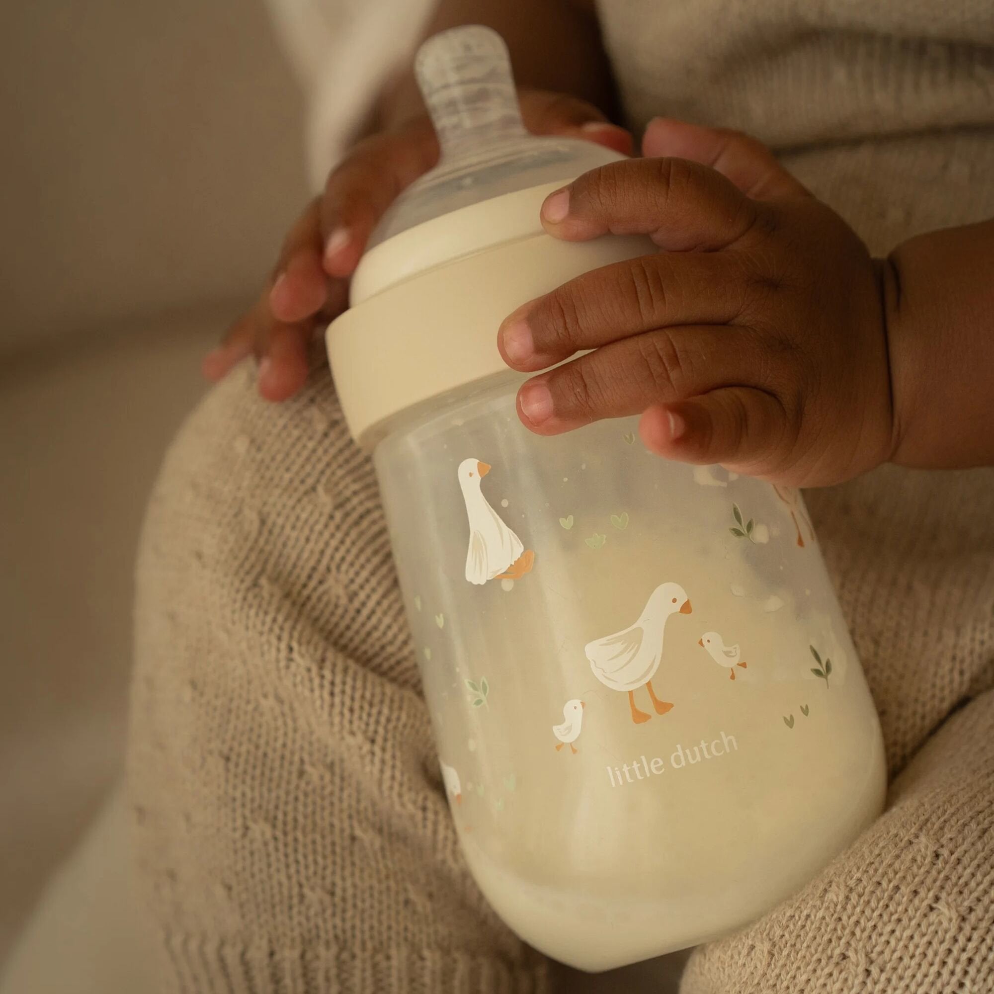 starterset-babyflessen-mio-4-delig-little-goose