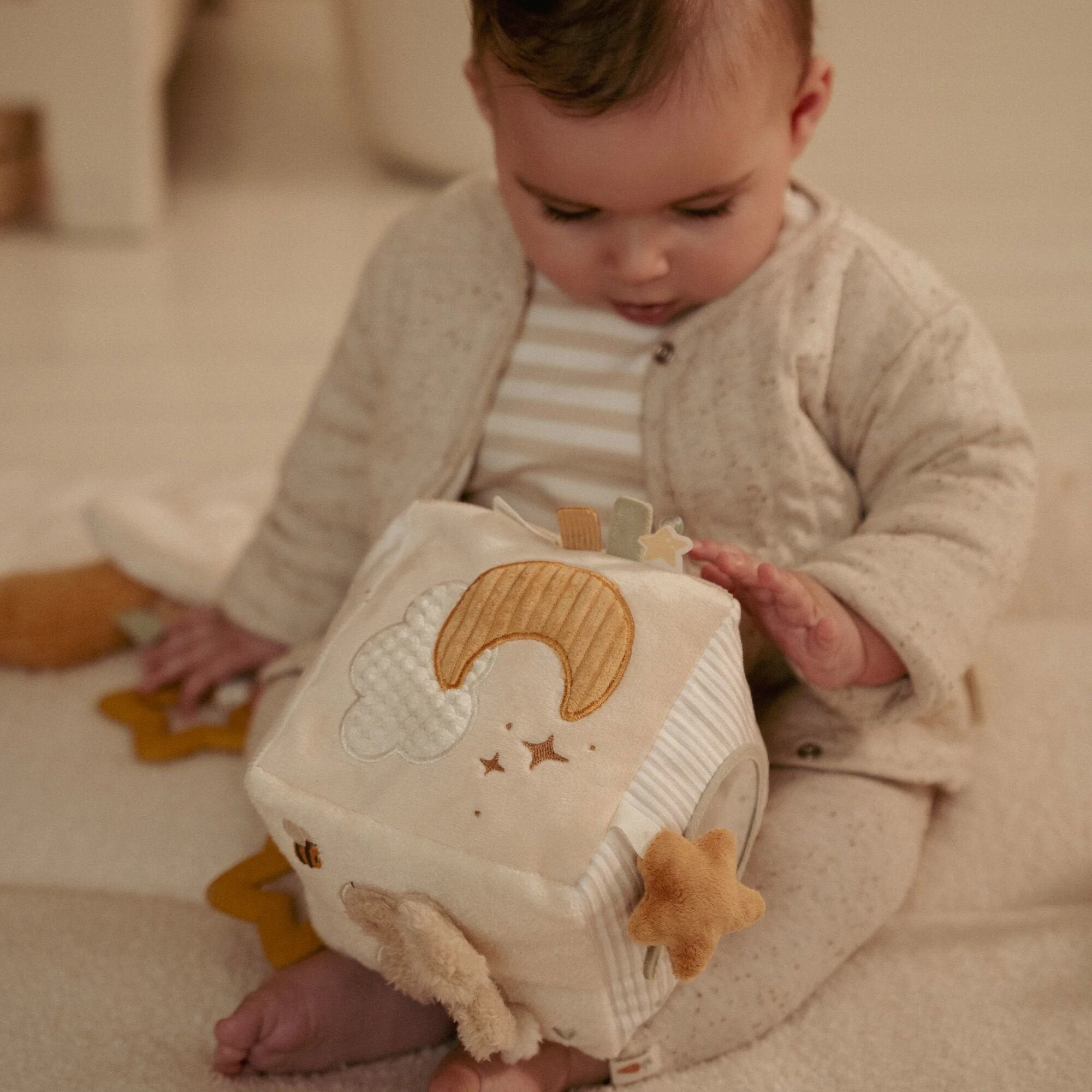 activiteitenkubus-beige-newborn-naturals