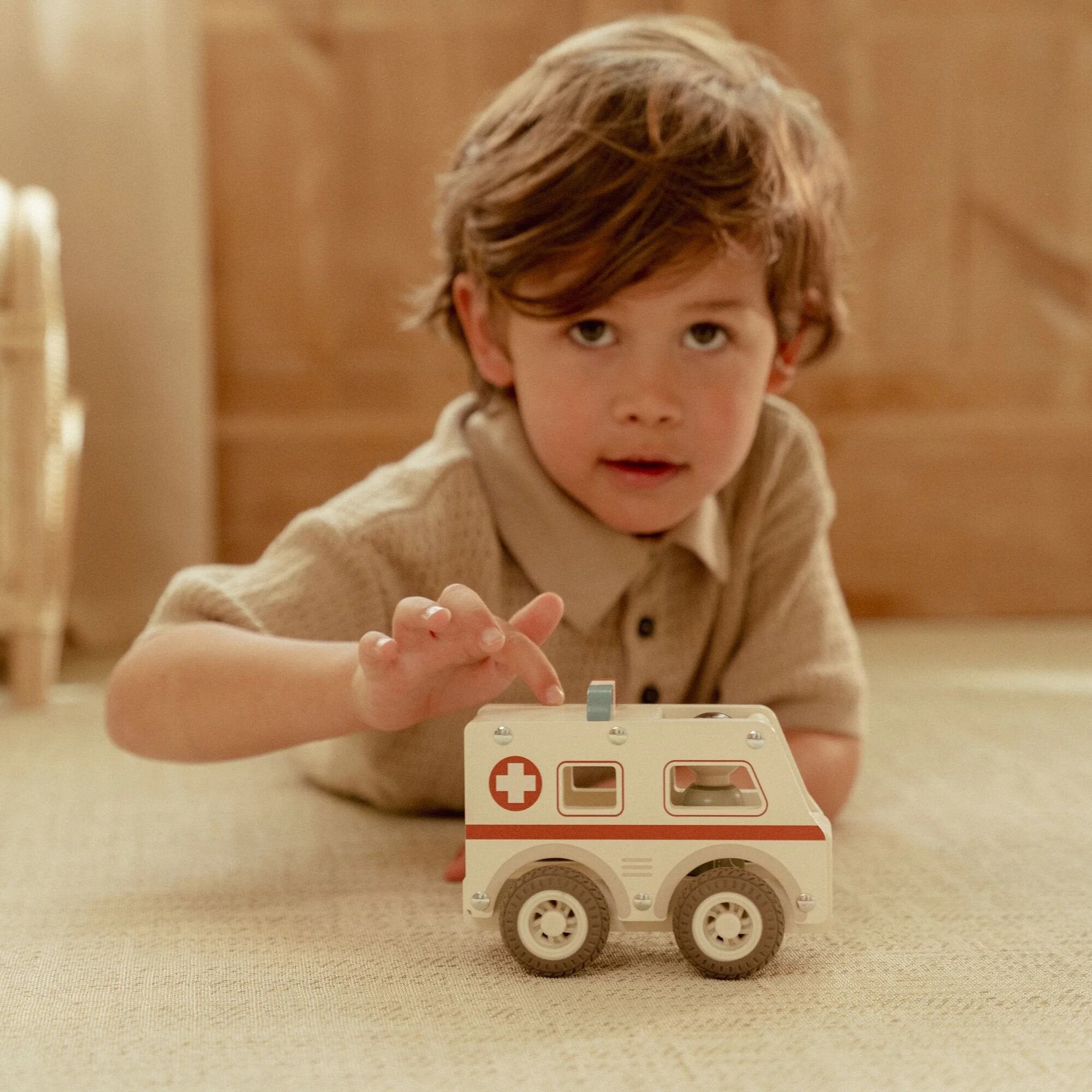 ambulance-met-pegdoll-fsc