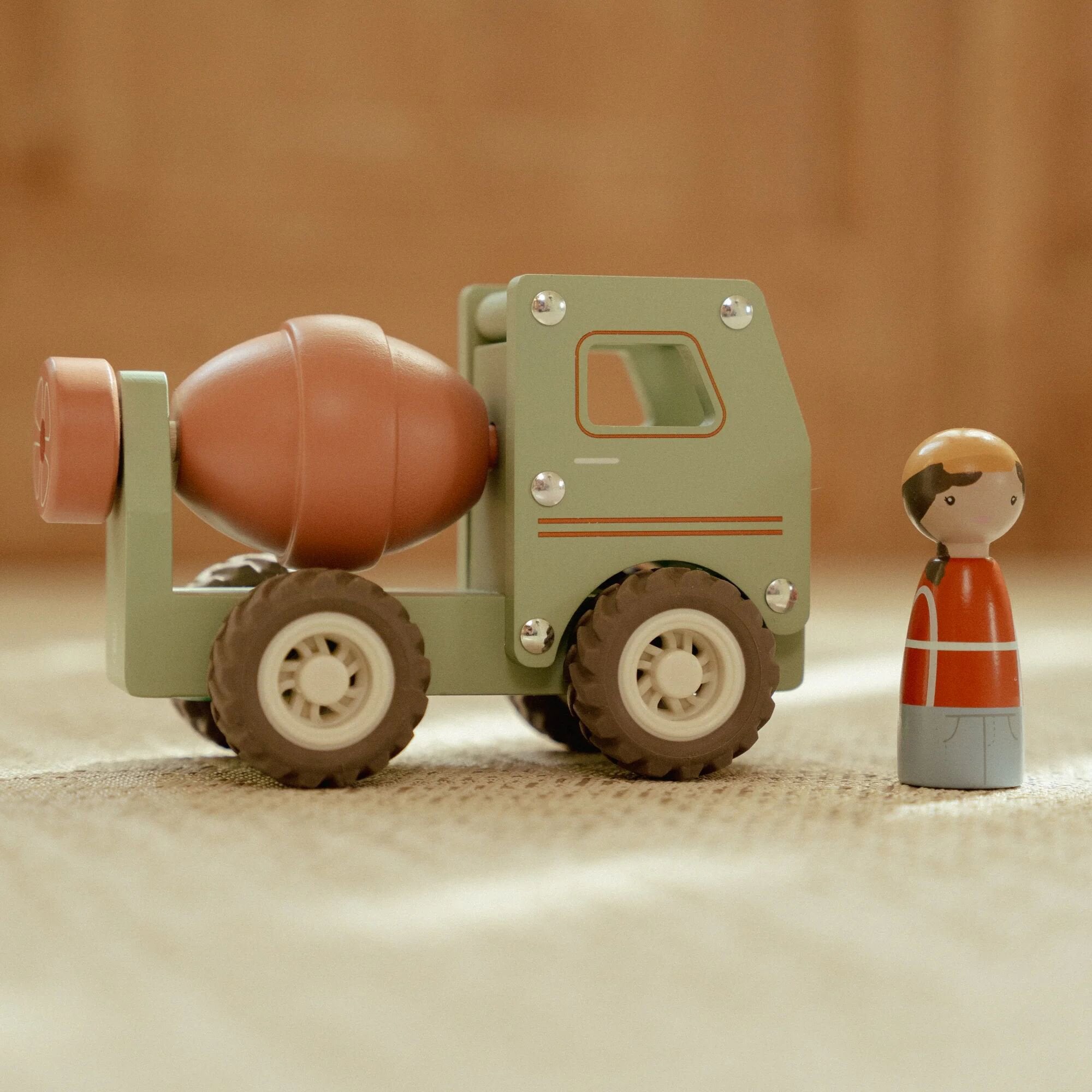 houten-cementwagen-groen-essentials