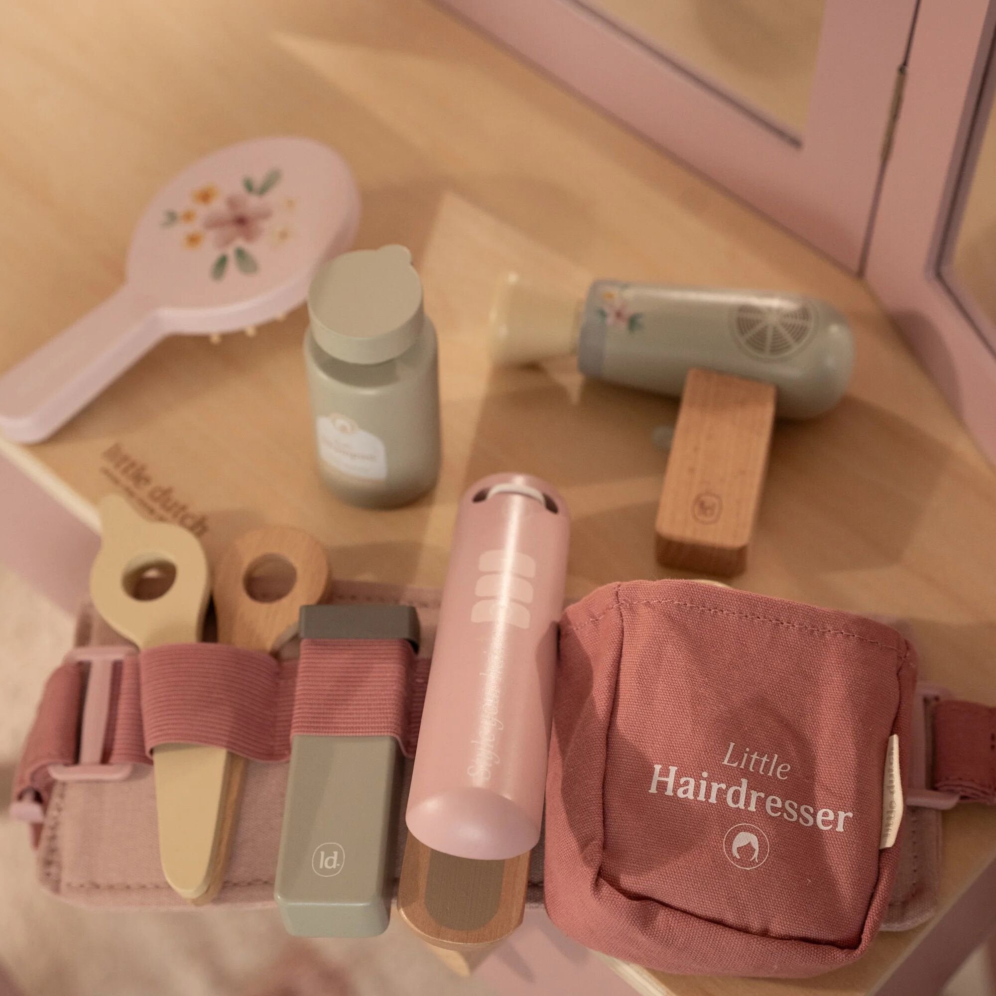 houten-kappersset-met-verstelbare-heupriem