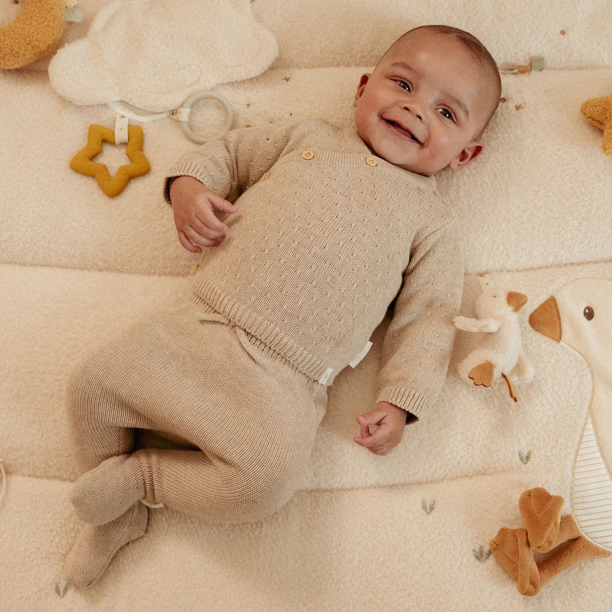 broek-met-voetjes-beige-newborn-naturals
