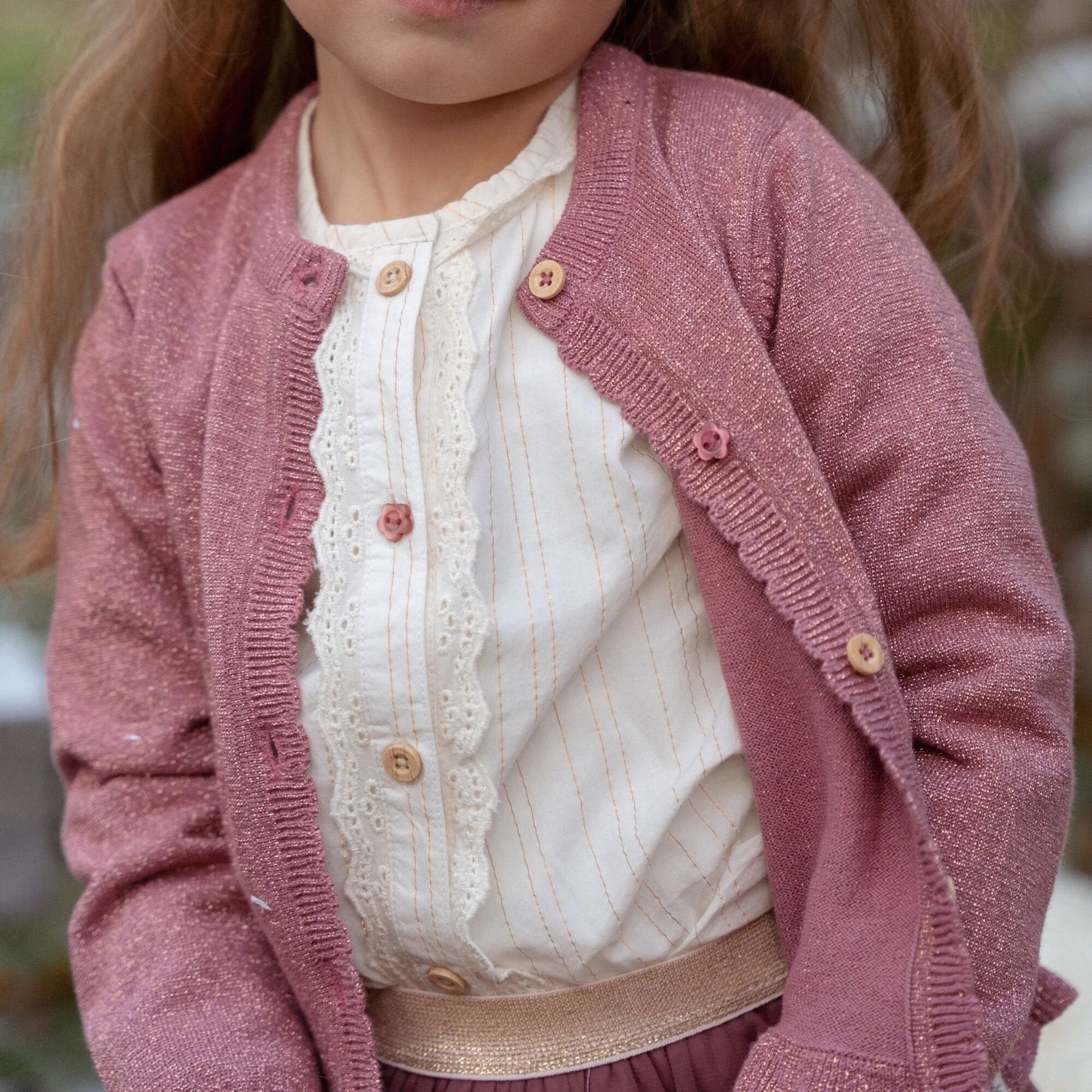 gebreid-vest-knoopjes-roze-fairy-garden