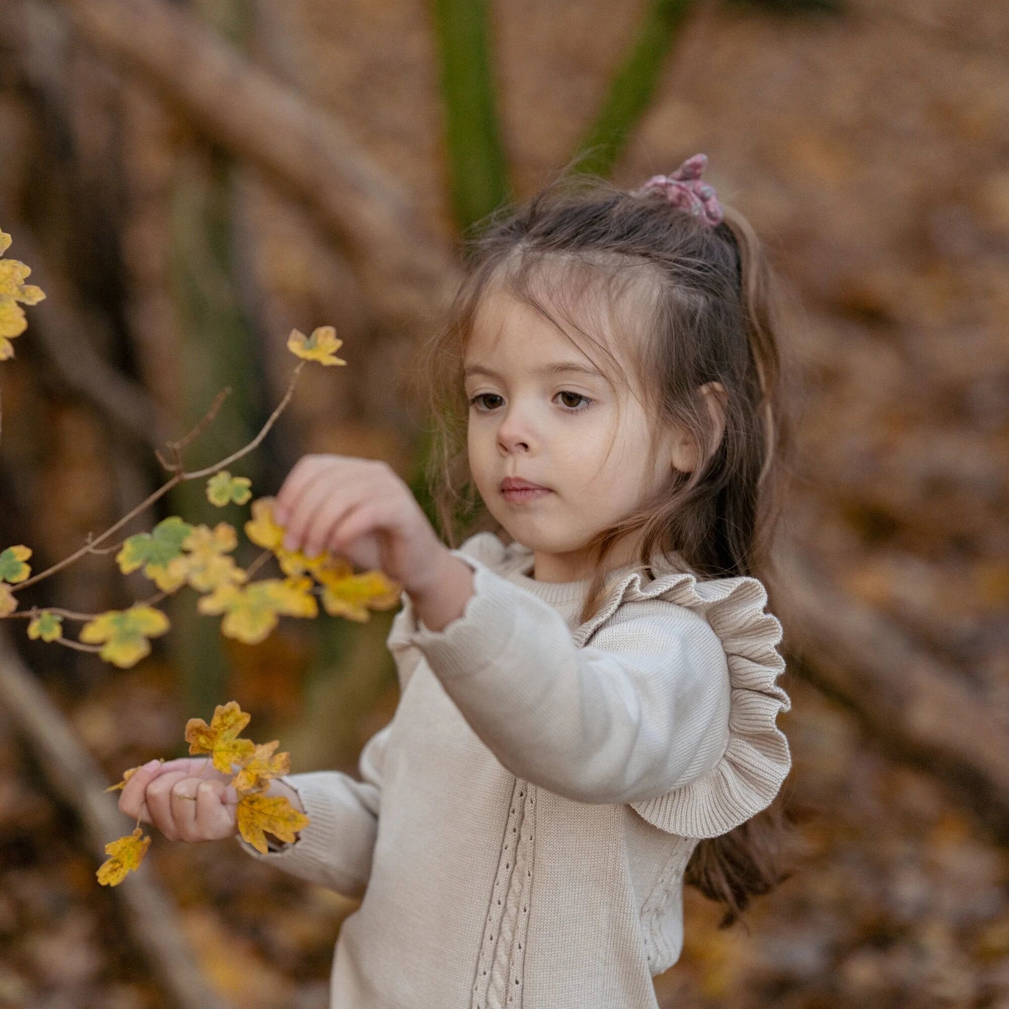 gebreide-trui-ruffle-zand-fairy-garden
