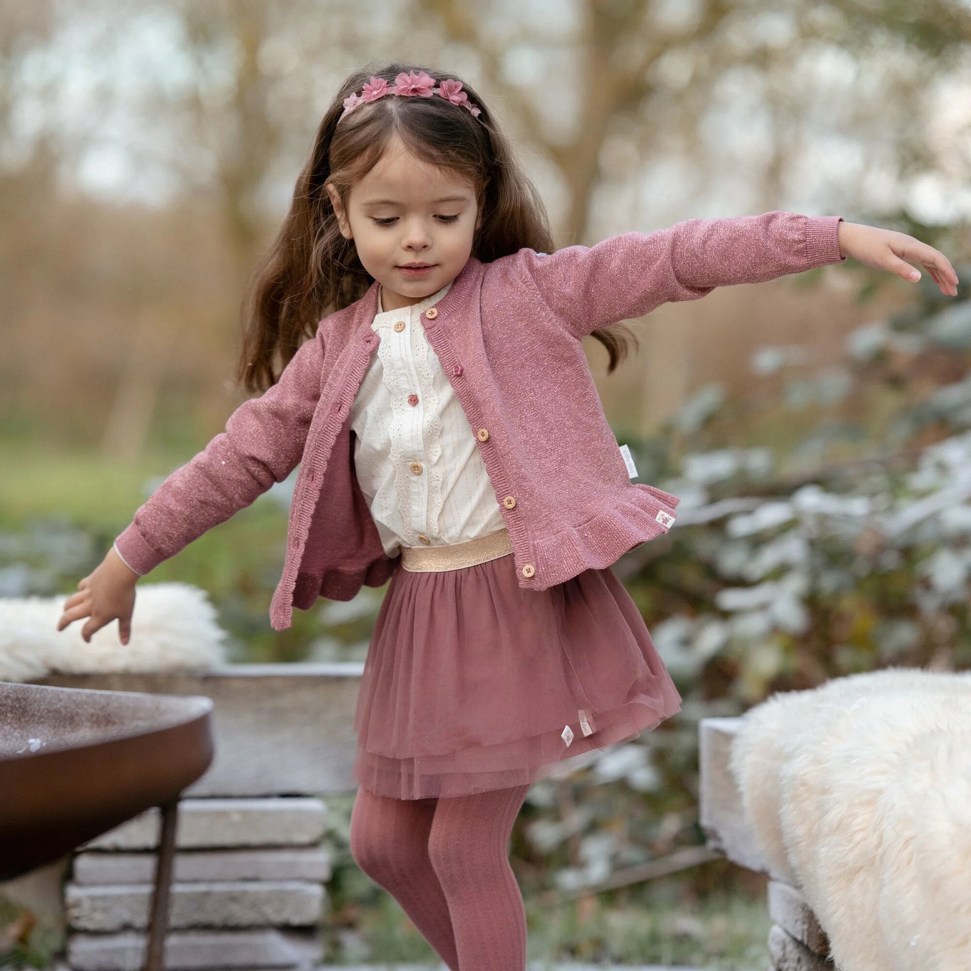 rok-roze-fairy-garden