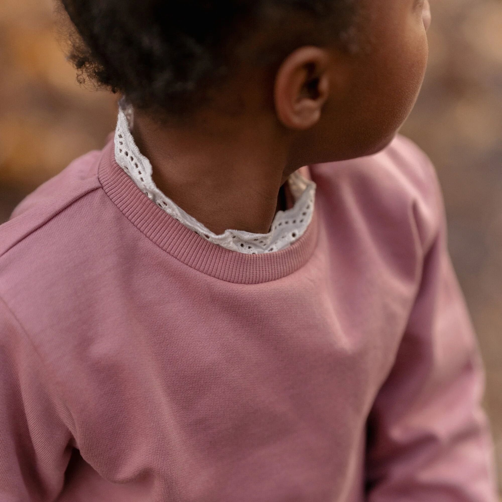 sweater-met-kraag-roze-fairy-garden