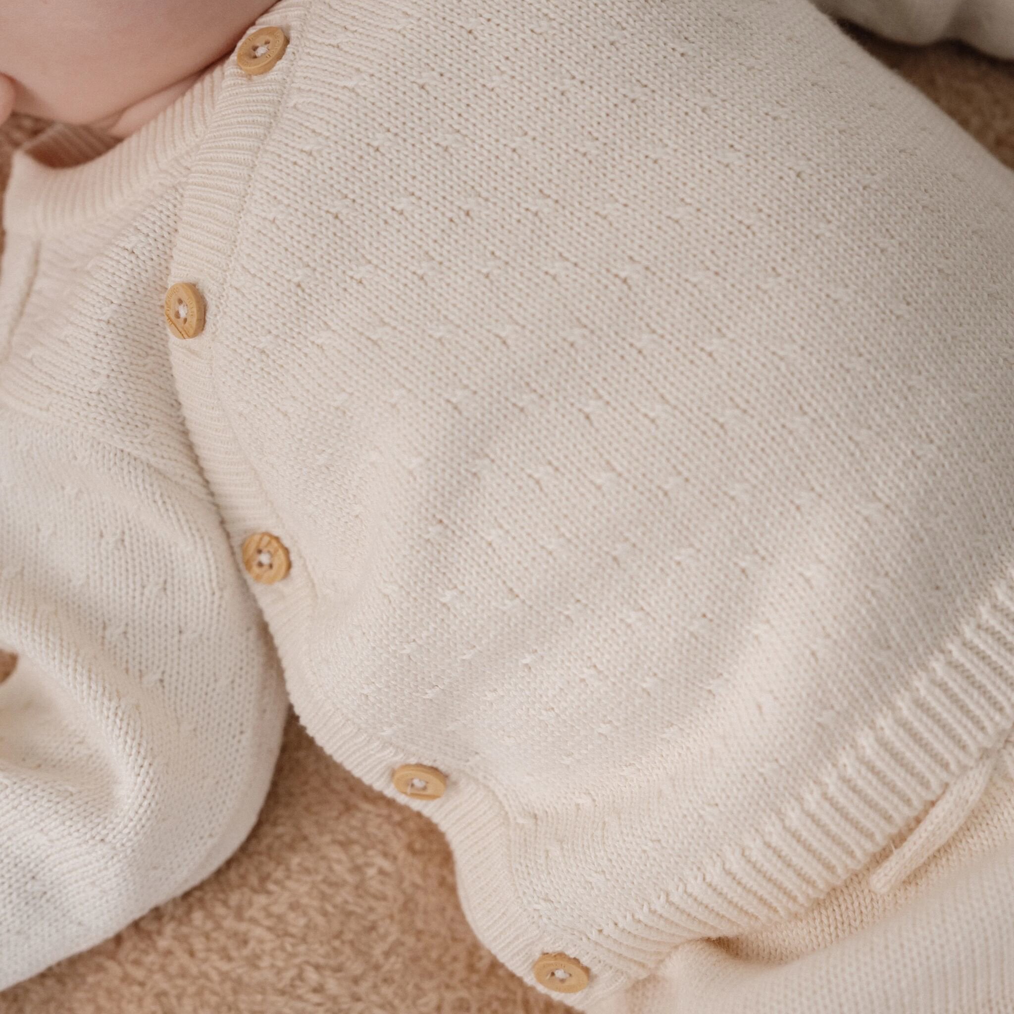 vest-wit-newborn-naturals
