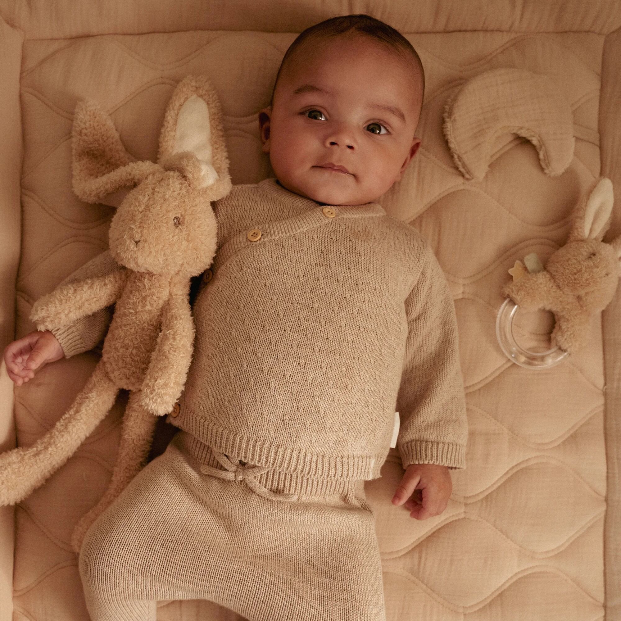 vest-beige-newborn-naturals